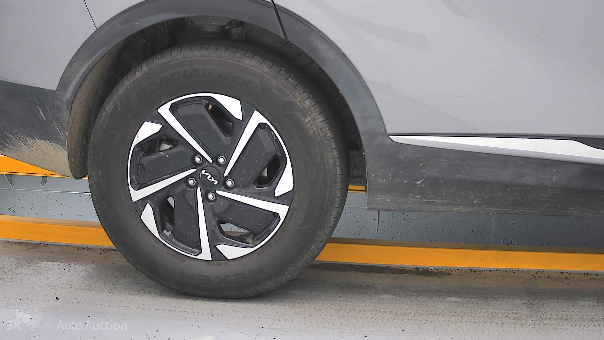 2023 - kia sportage