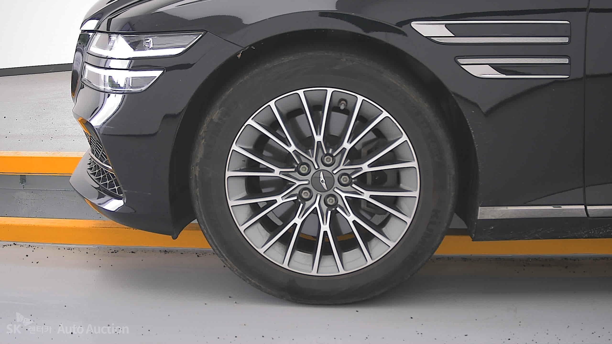 2022 - genesis g80