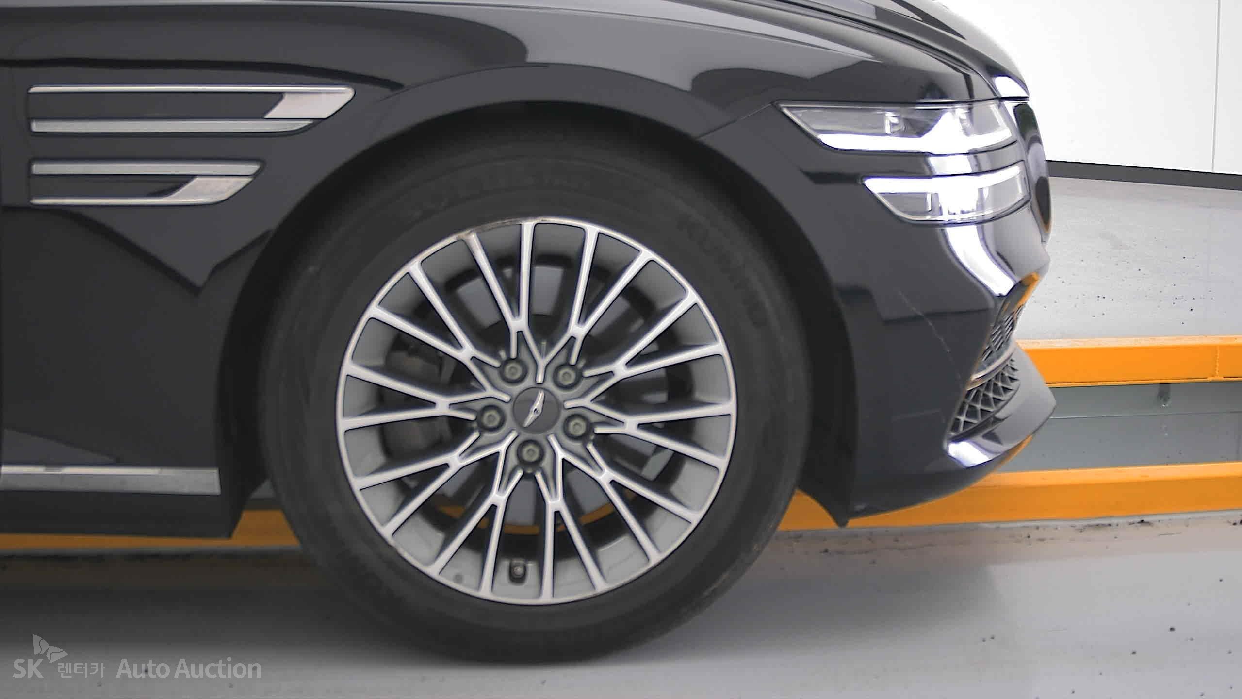 2022 - genesis g80