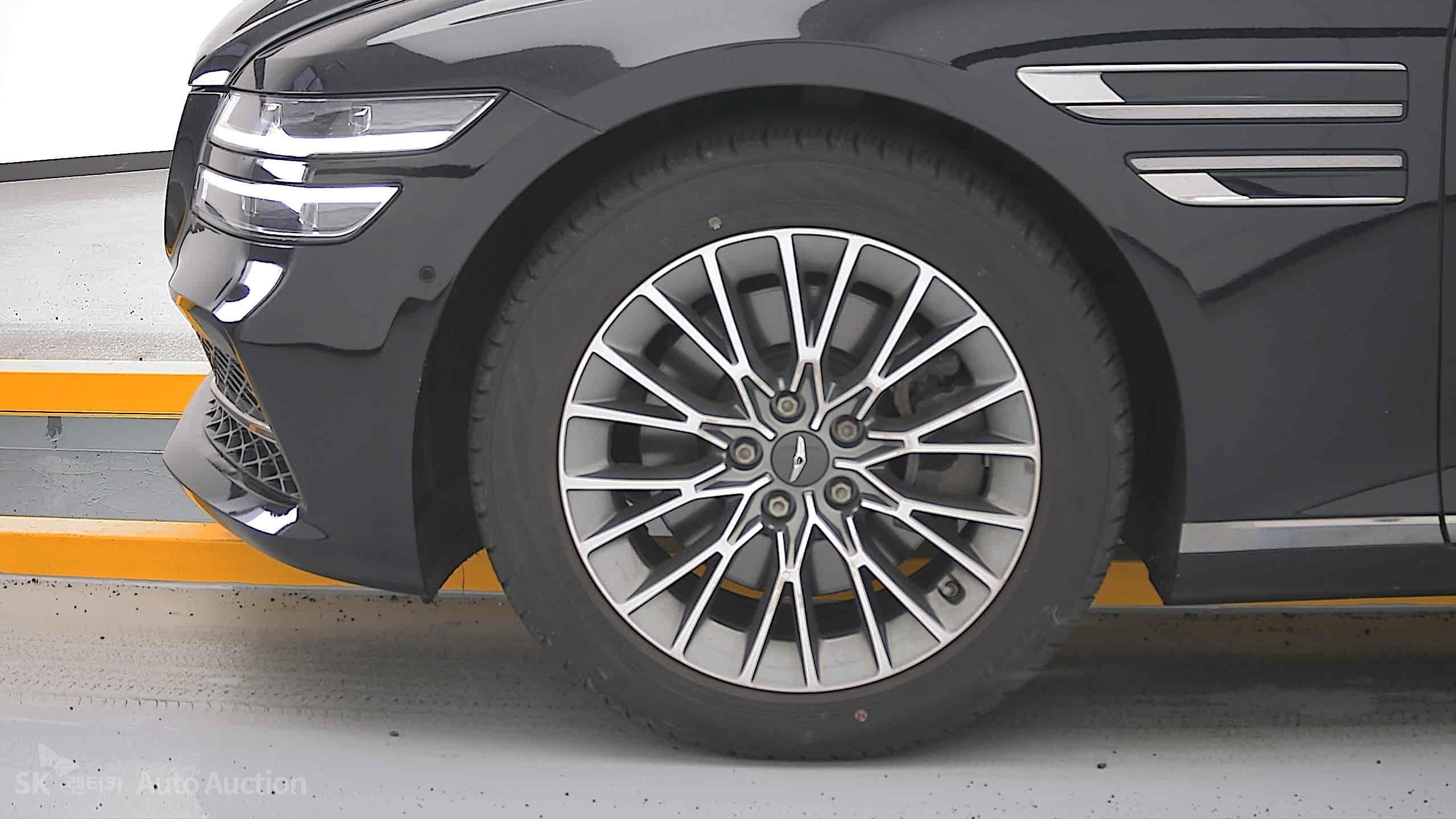 2022 - genesis g80