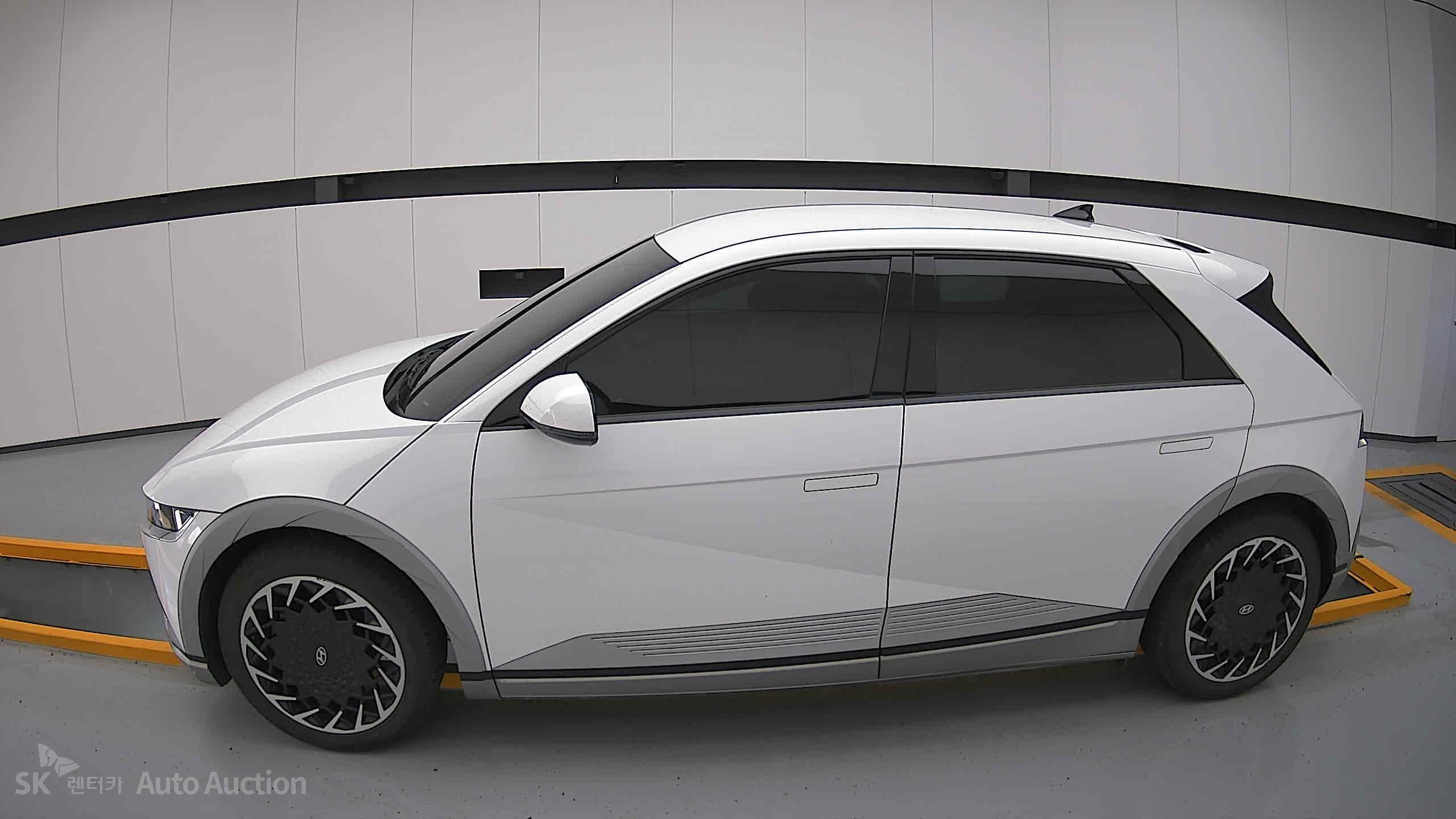 2022 - hyundai ioniq