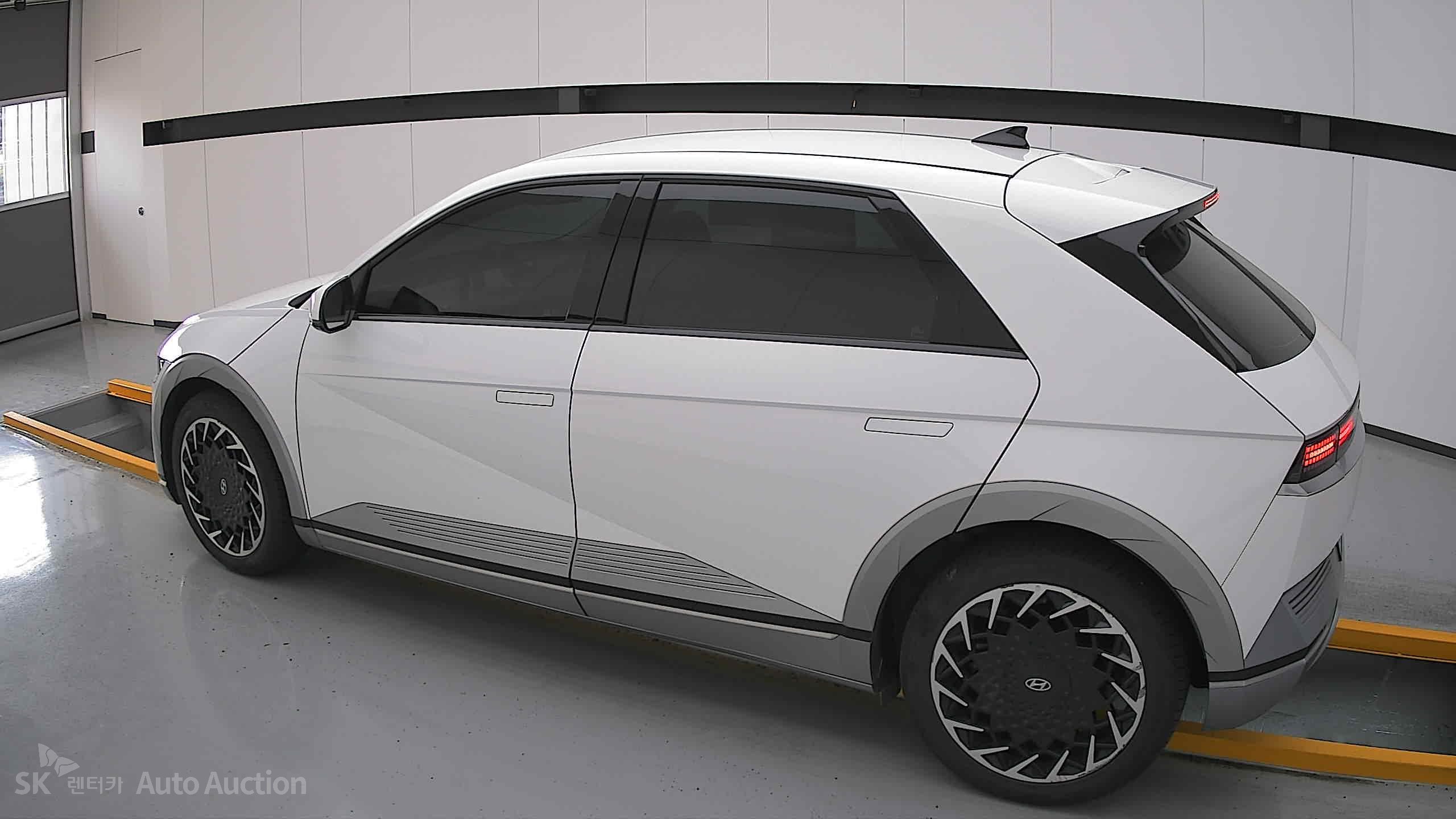 2022 - hyundai ioniq