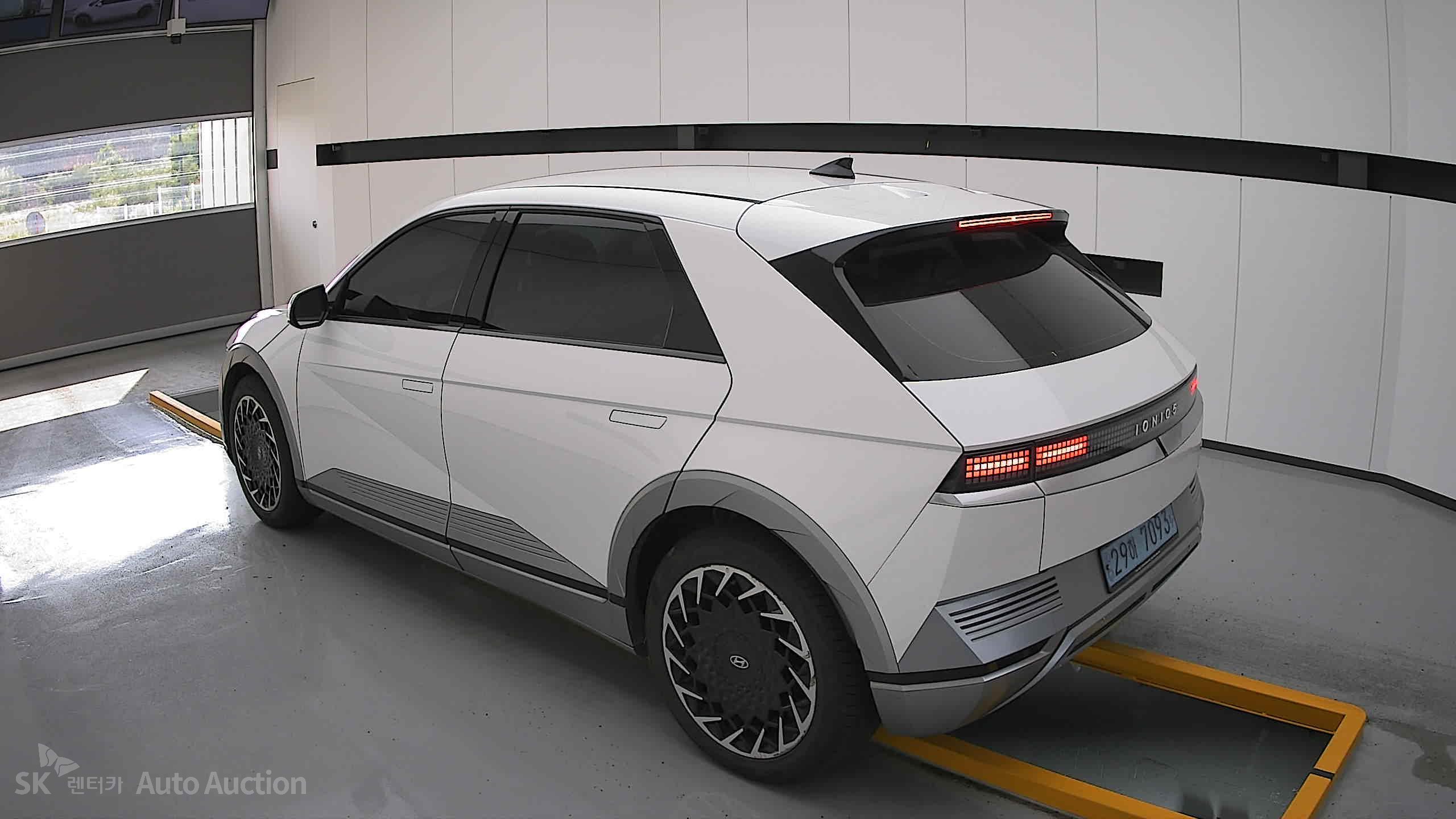 2022 - hyundai ioniq