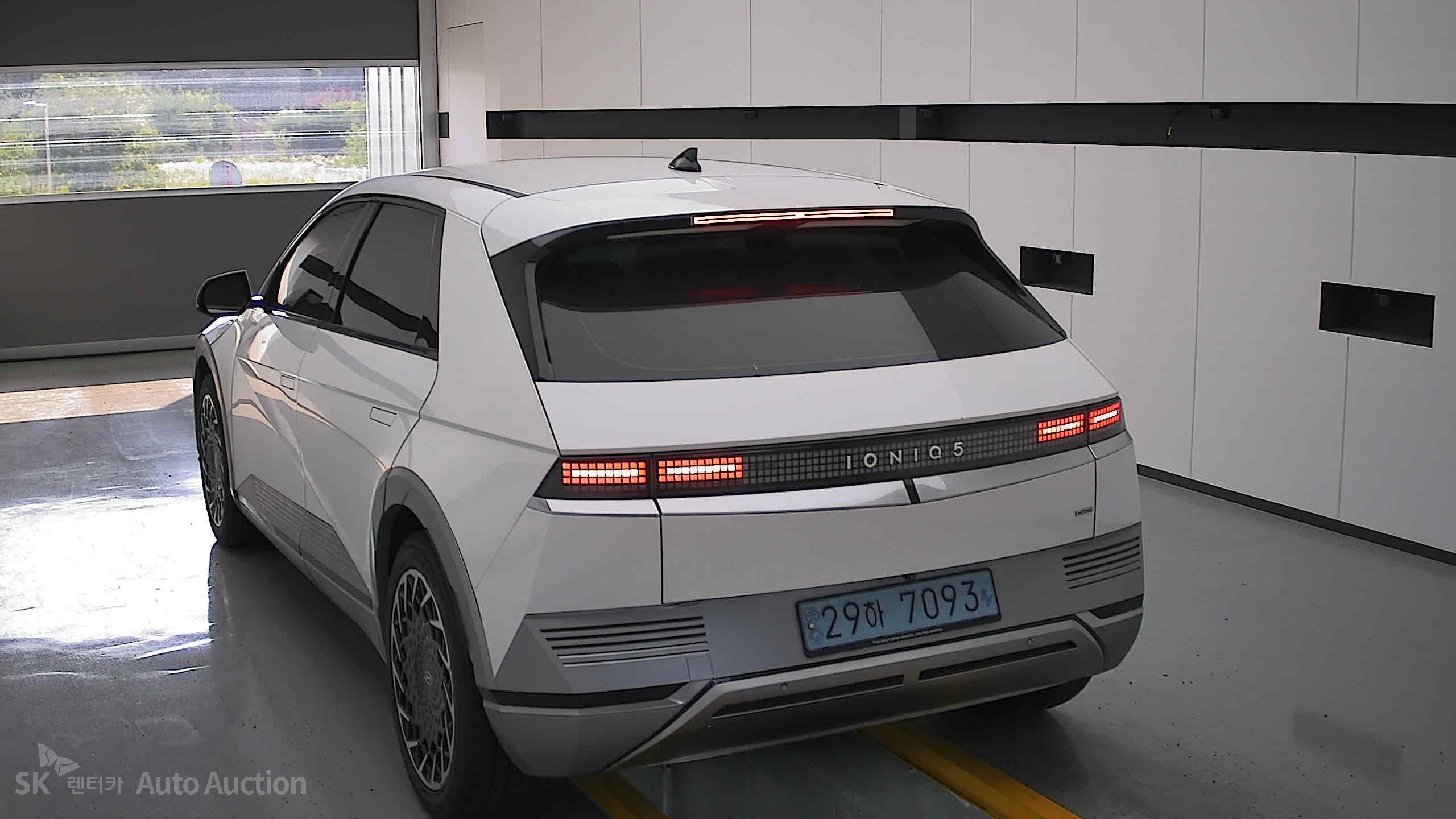 2022 - hyundai ioniq