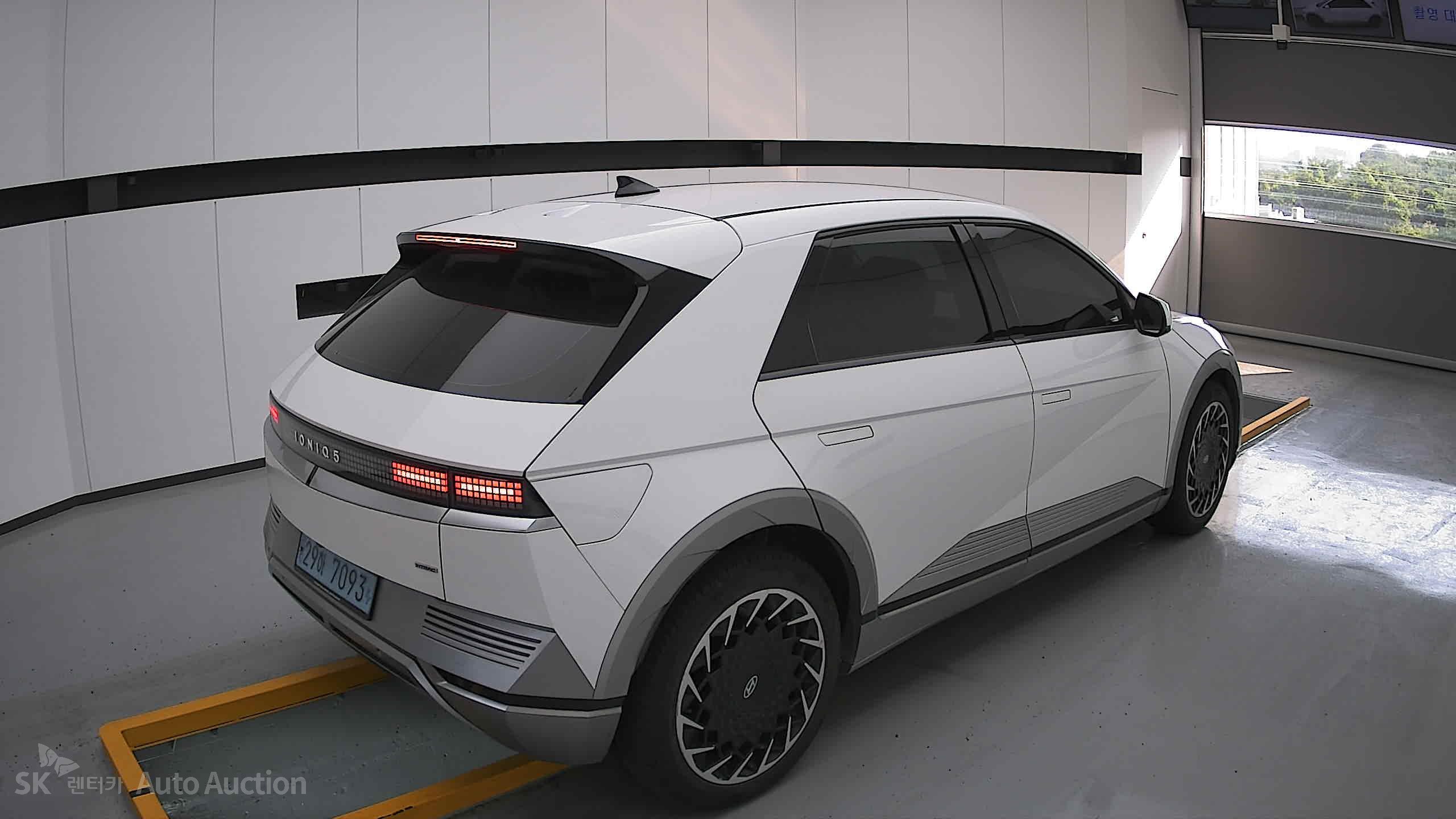 2022 - hyundai ioniq
