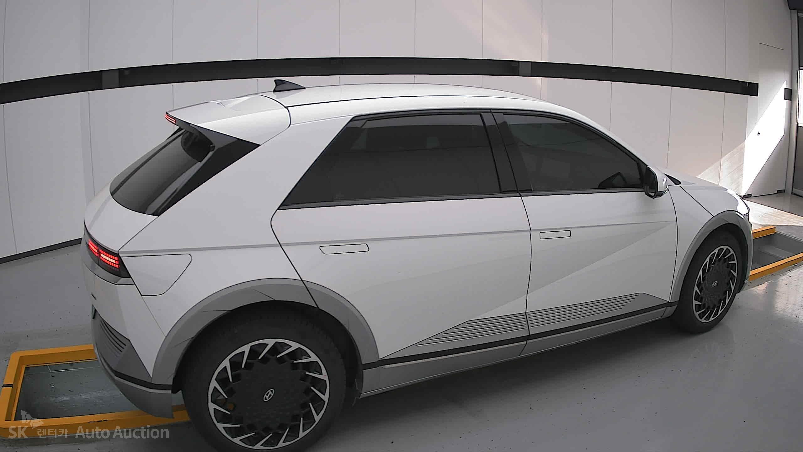 2022 - hyundai ioniq