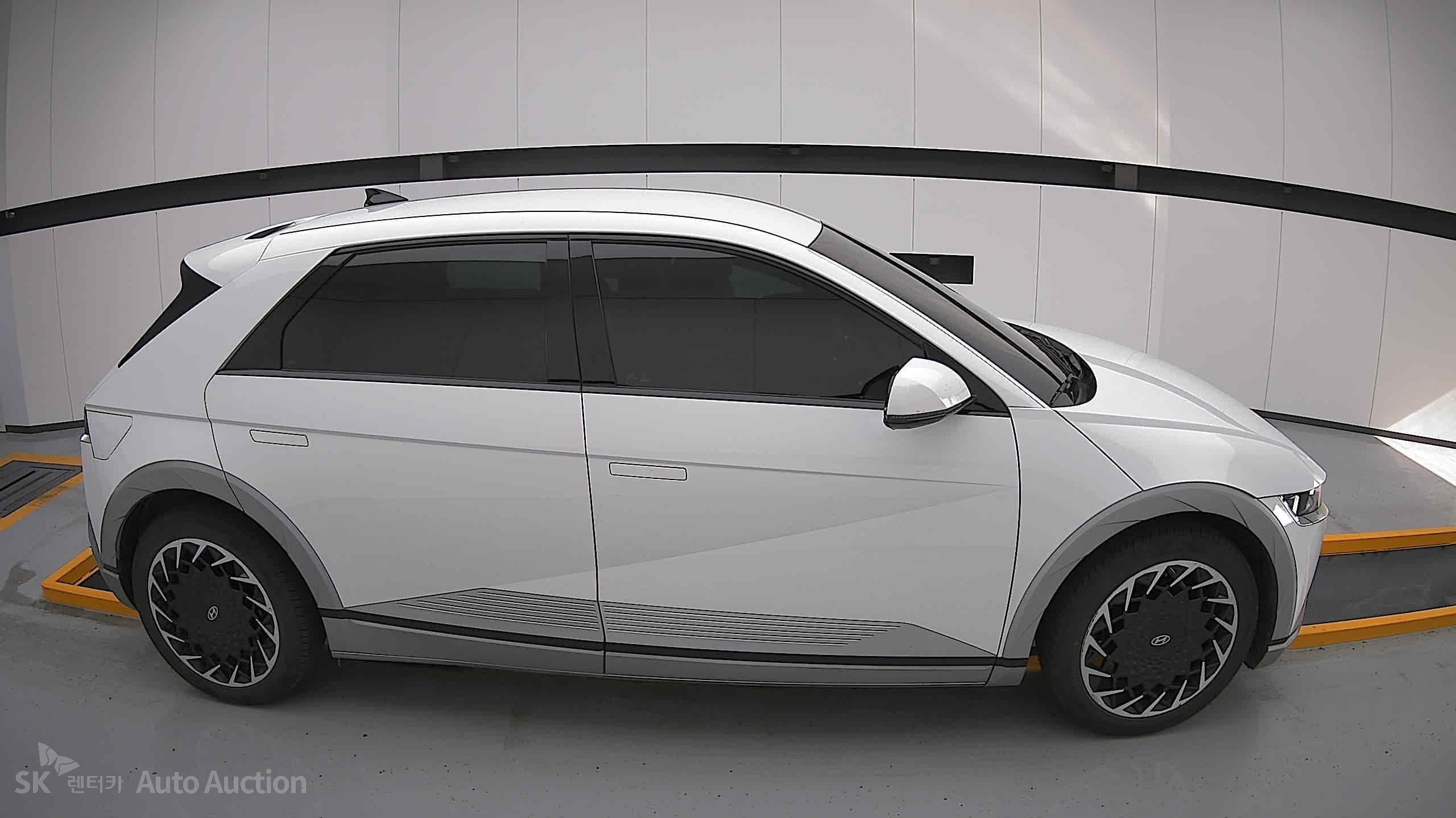 2022 - hyundai ioniq