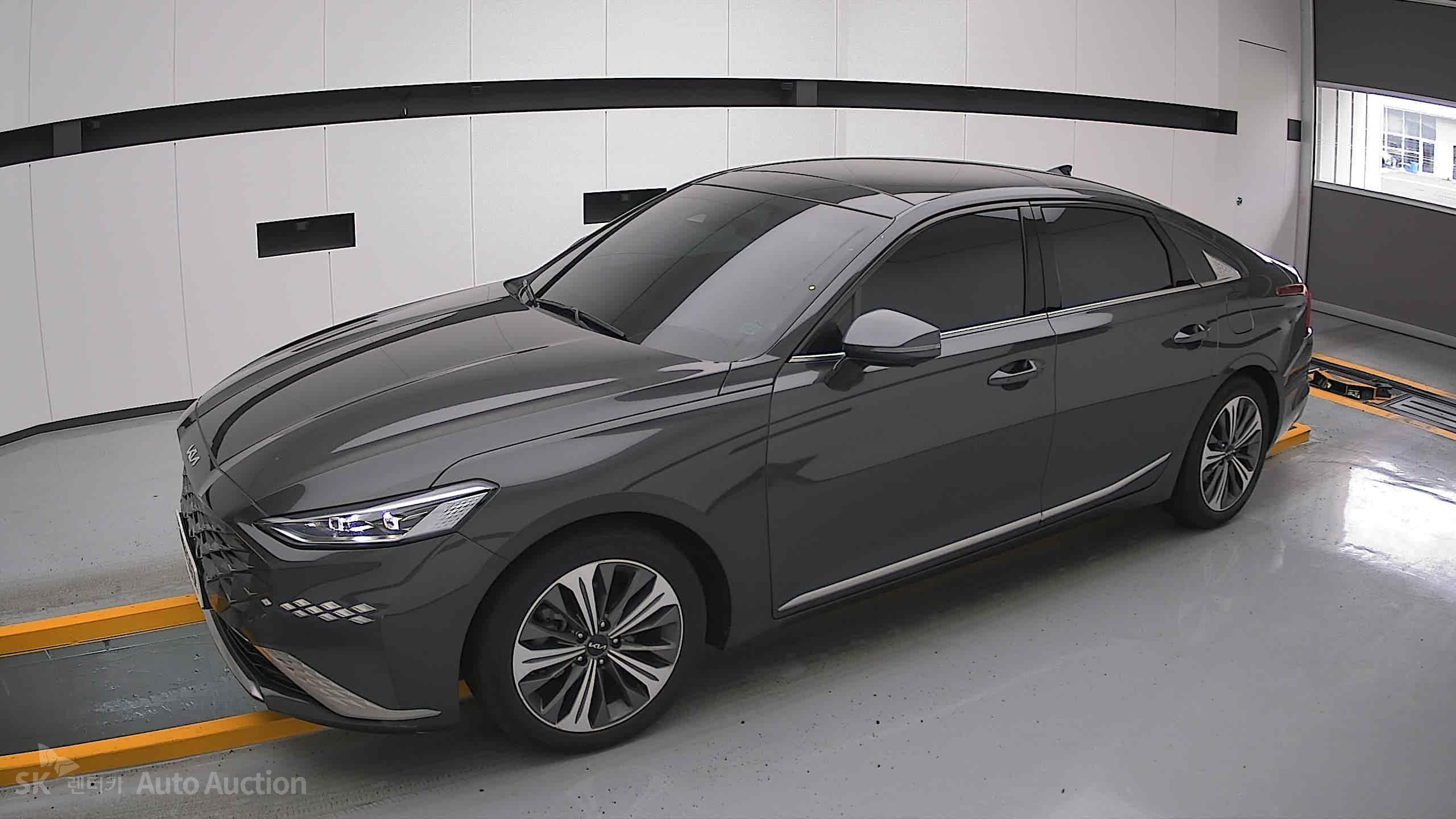 2022 - kia k8