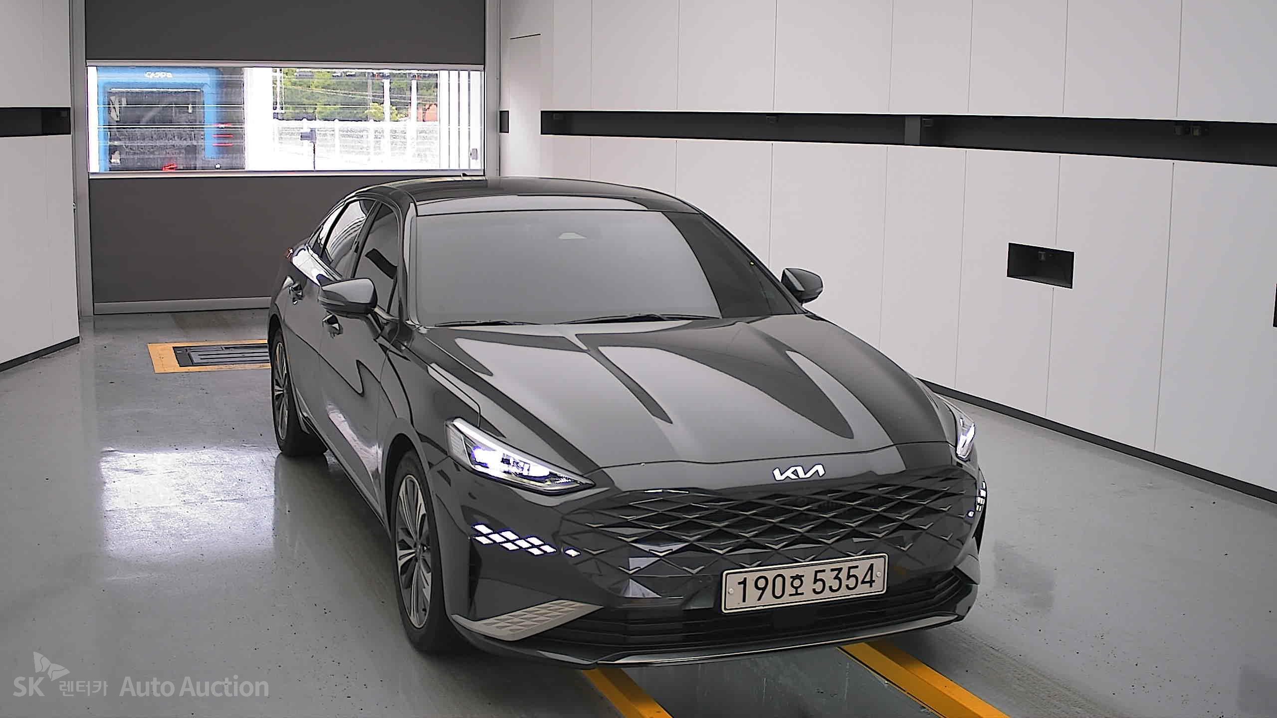 2022 - kia k8