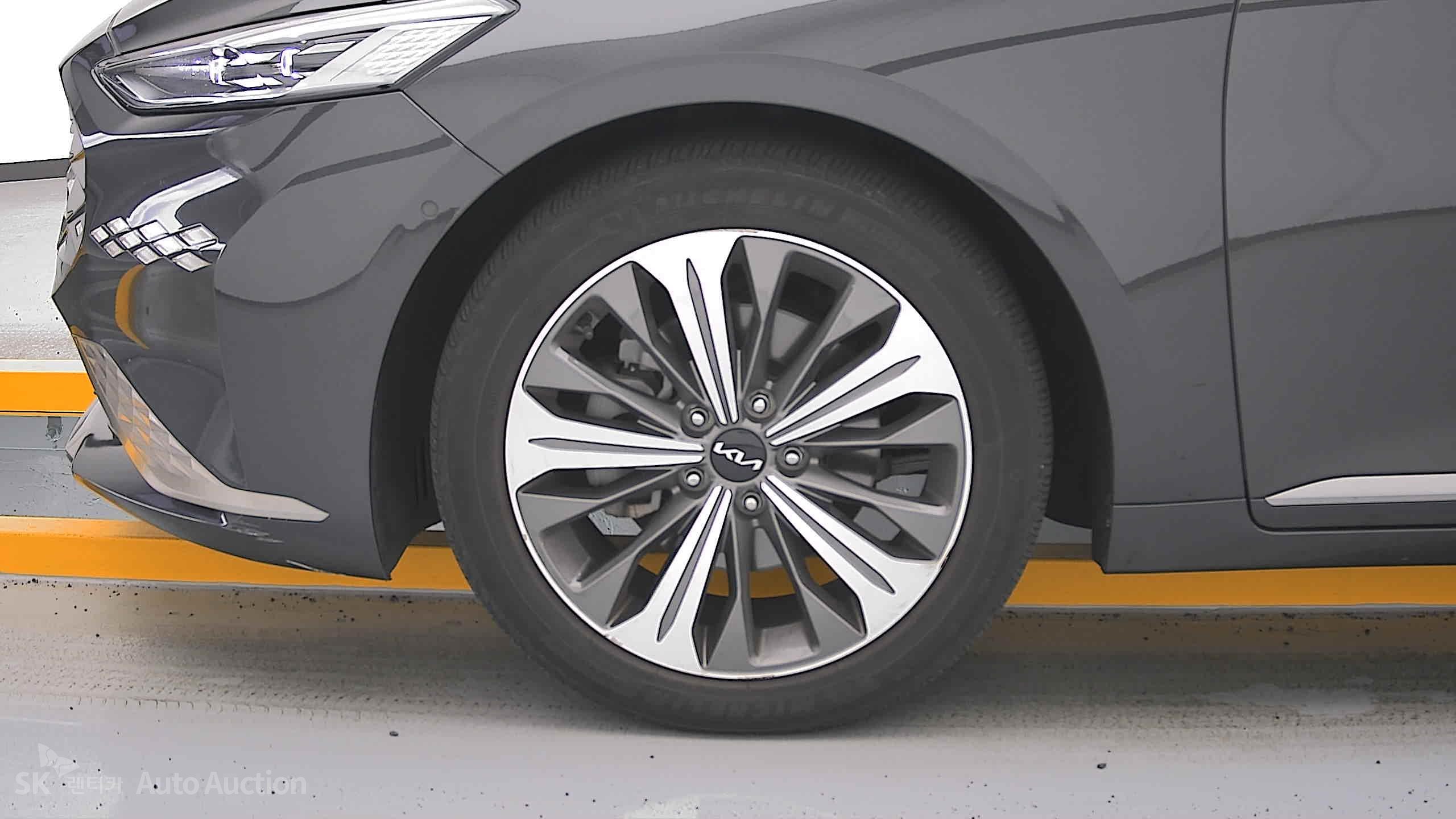 2022 - kia k8