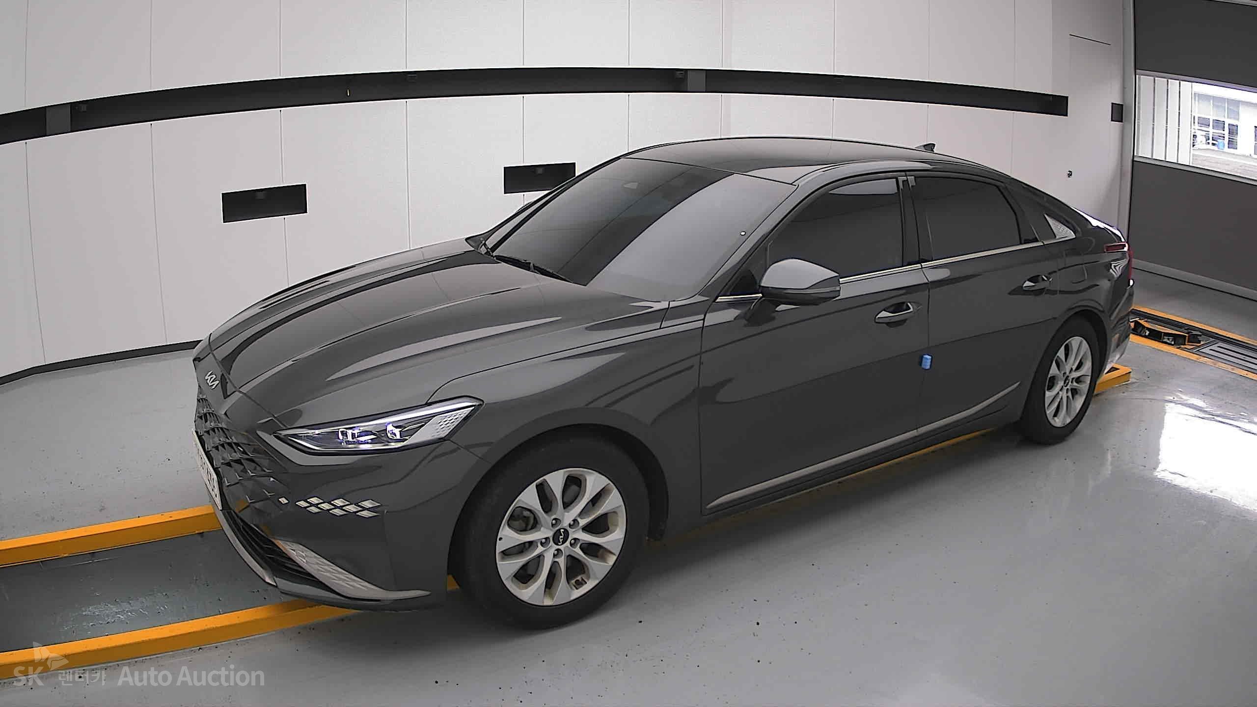 2022 - kia k8