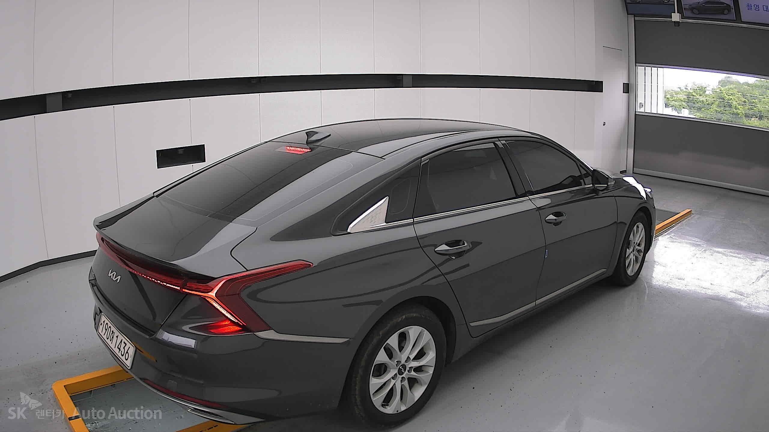 2022 - kia k8