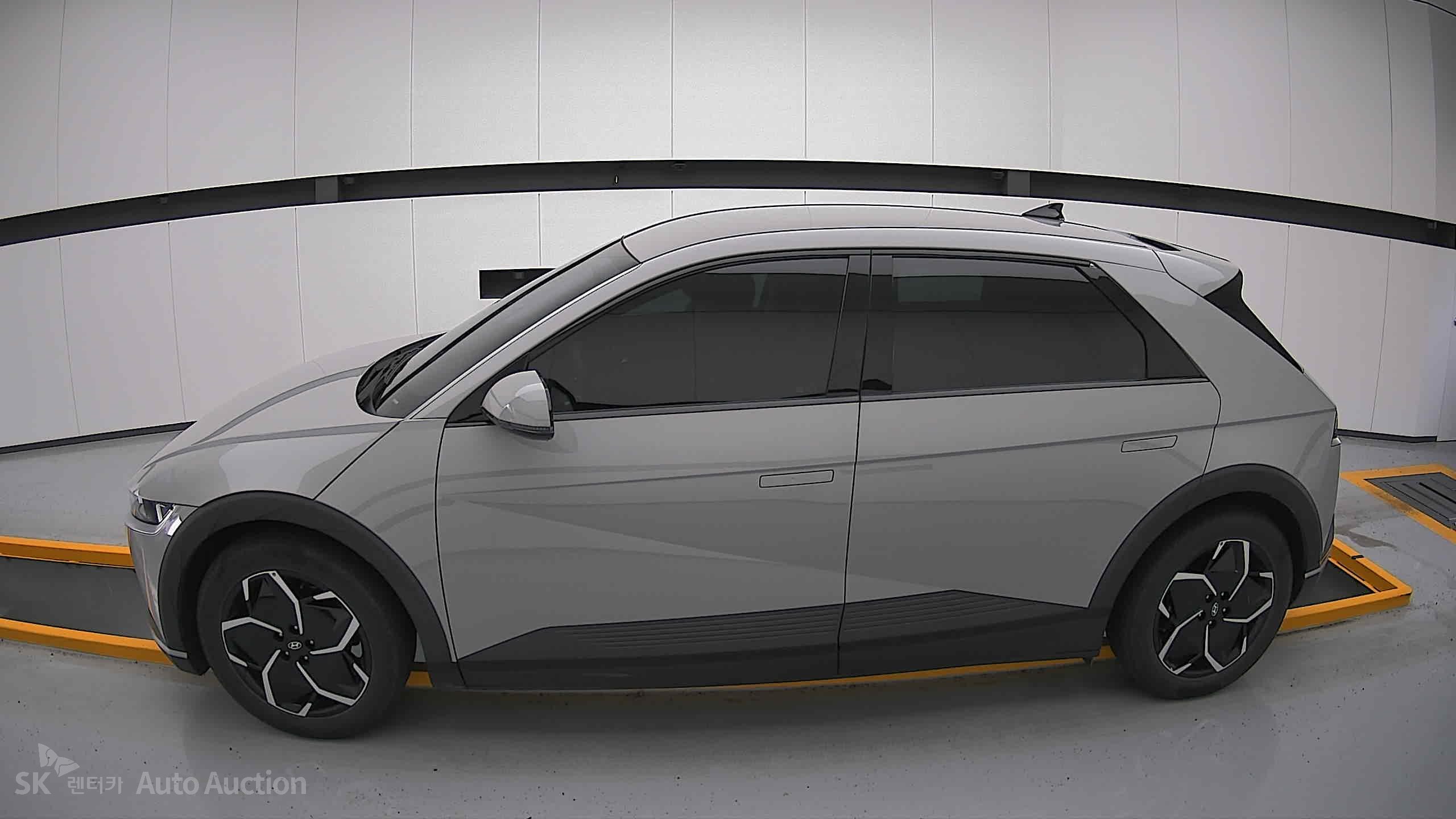 2022 - hyundai ioniq