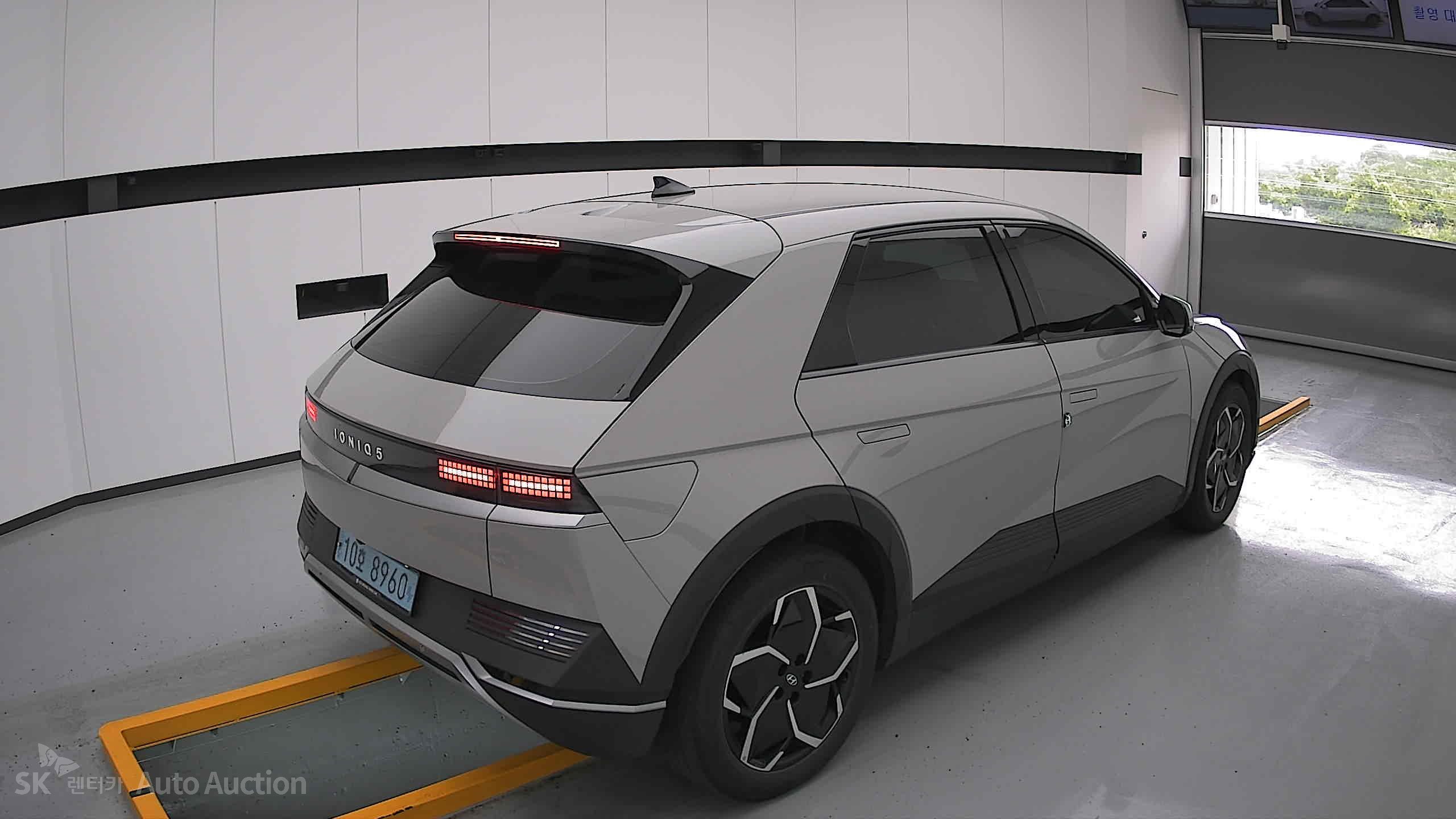 2022 - hyundai ioniq