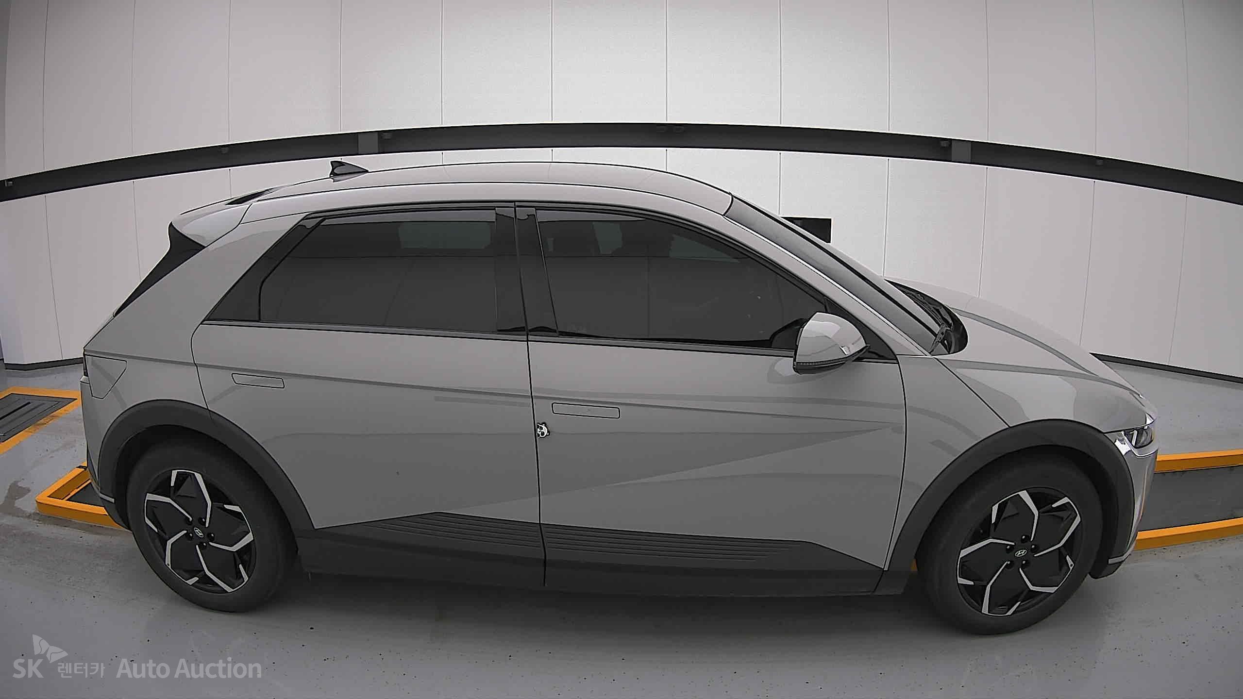 2022 - hyundai ioniq