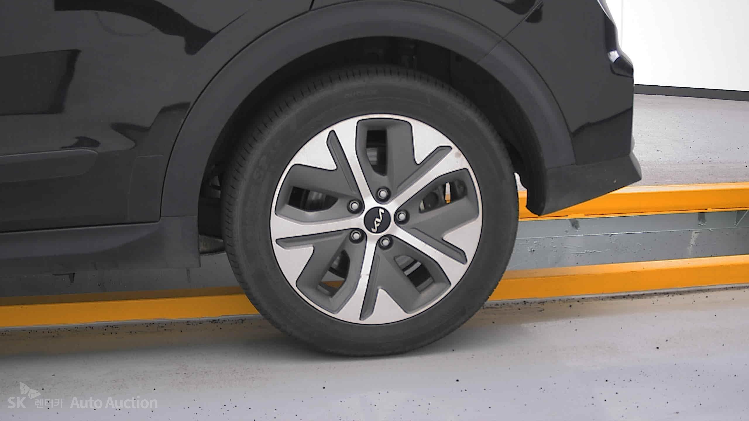 2023 - kia niro