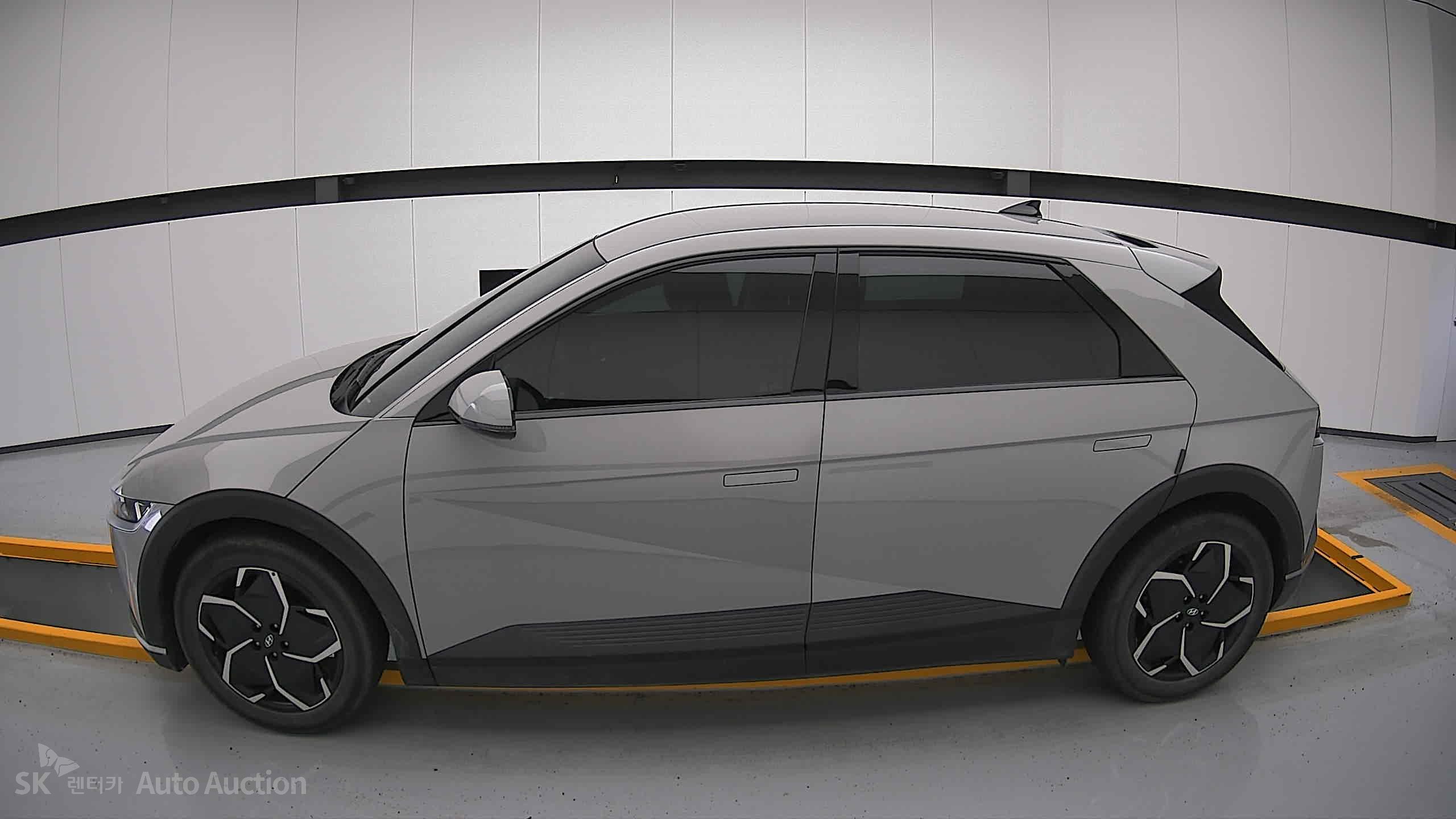 2022 - hyundai ioniq