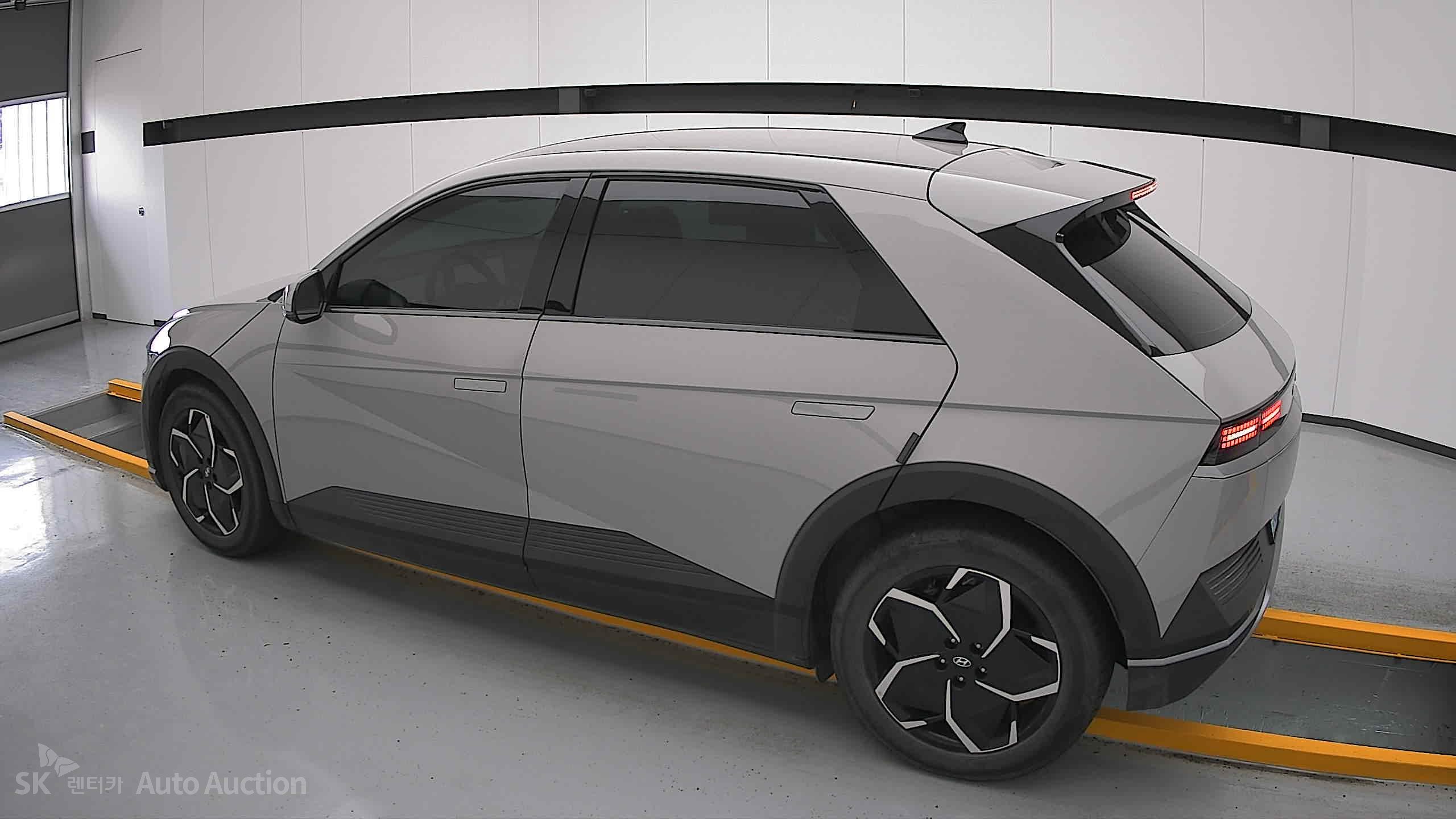 2022 - hyundai ioniq