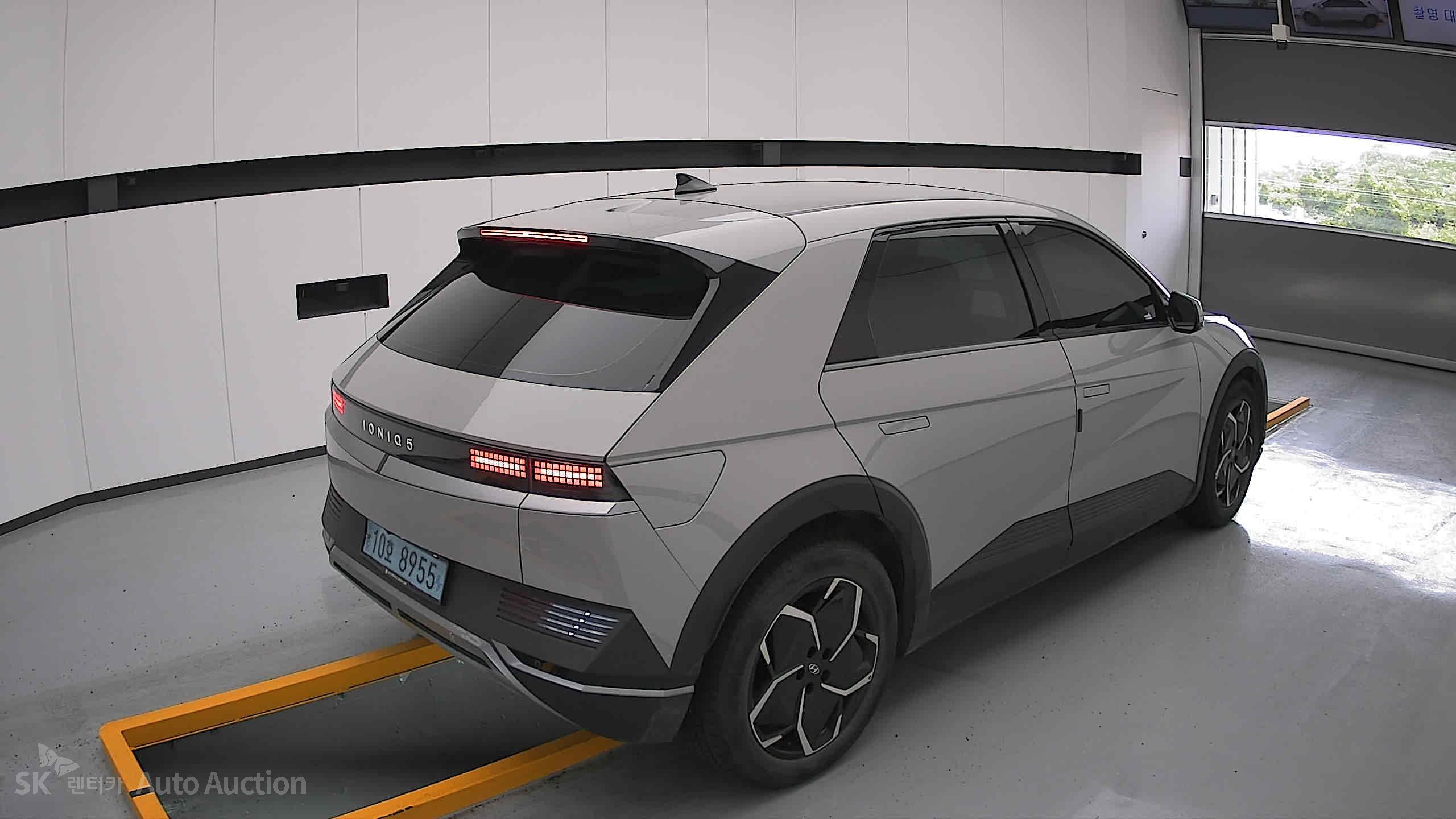 2022 - hyundai ioniq