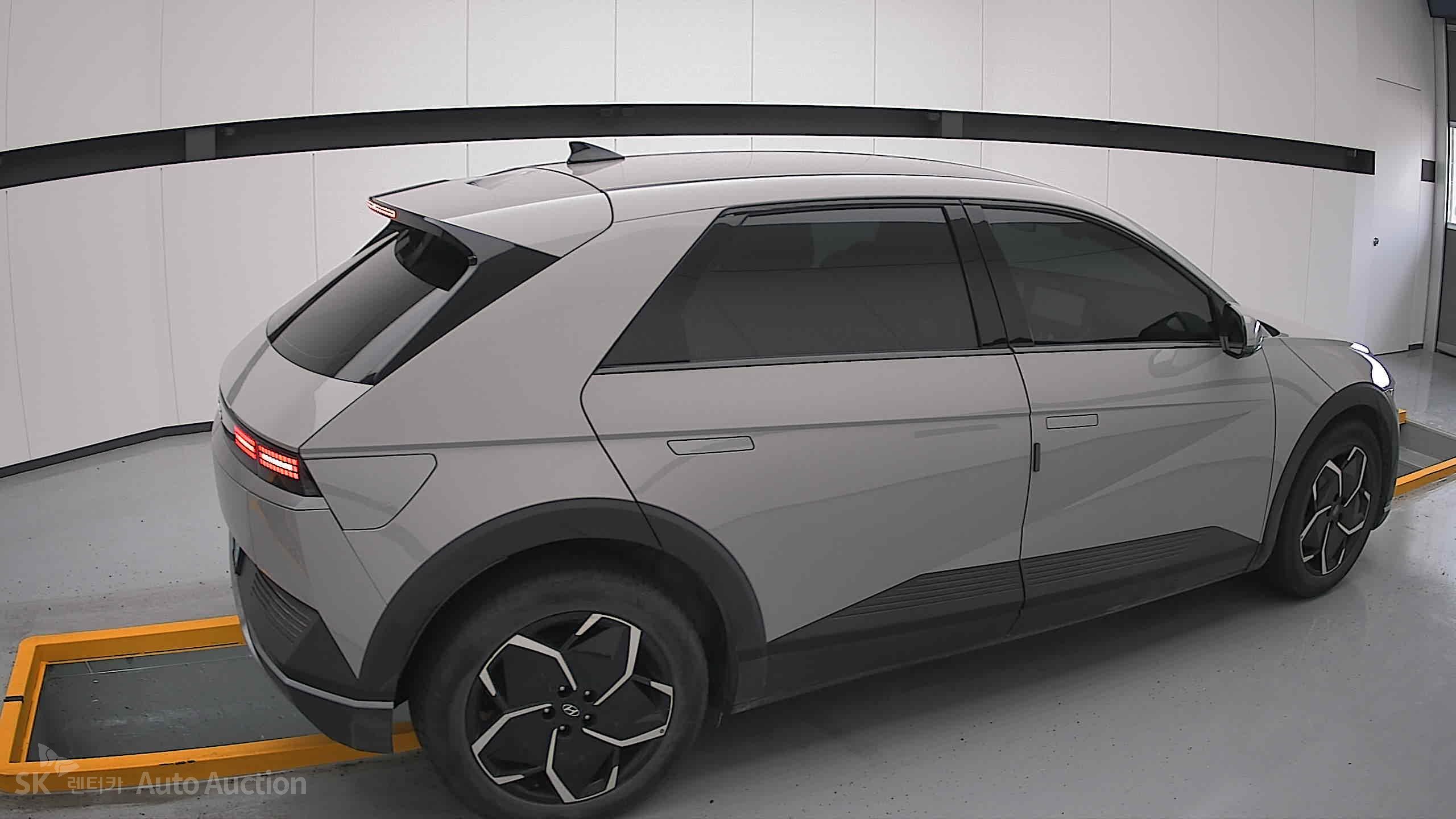 2022 - hyundai ioniq