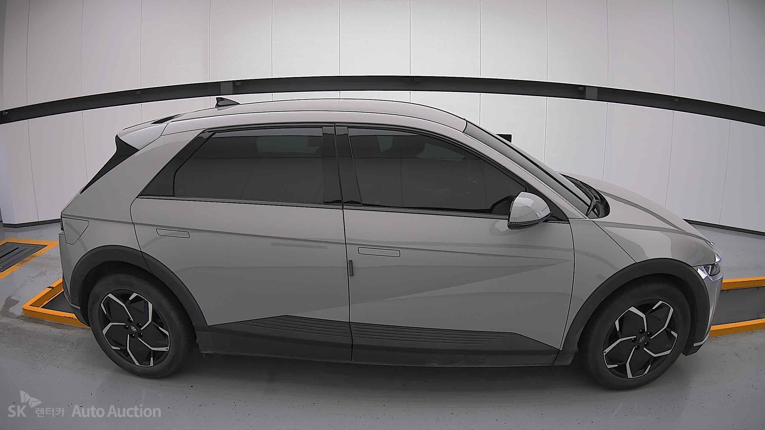 2022 - hyundai ioniq