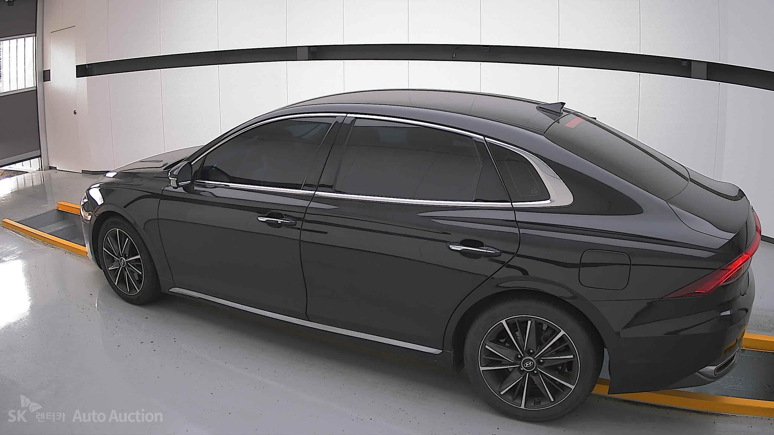 2022 - hyundai grandeur