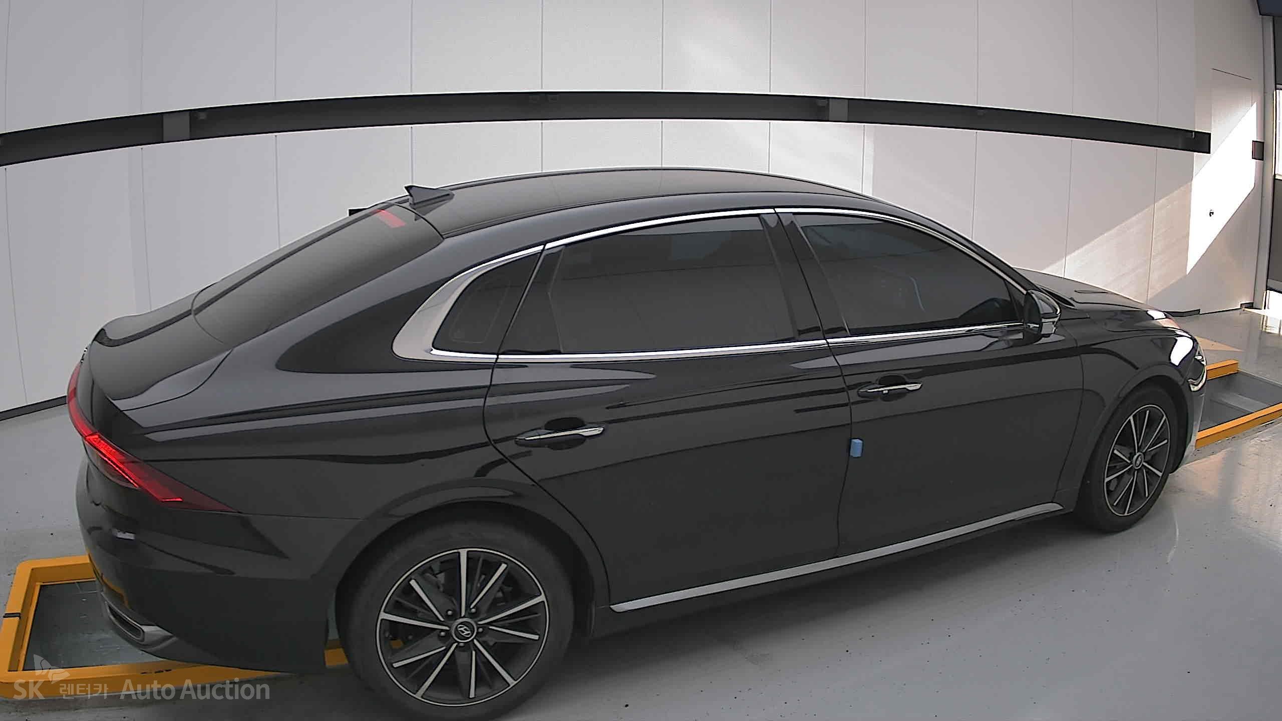 2022 - hyundai grandeur