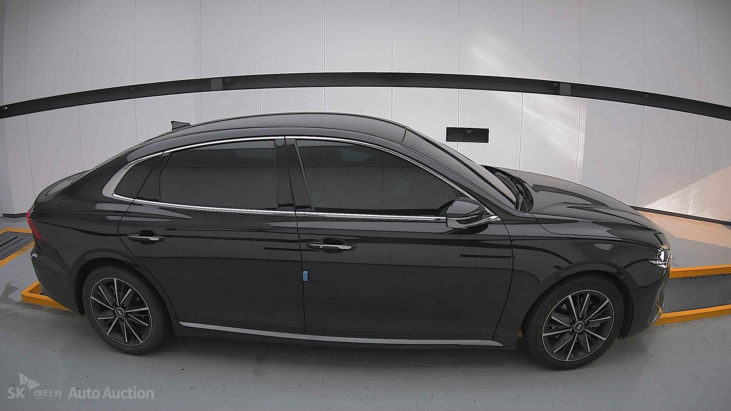 2022 - hyundai grandeur