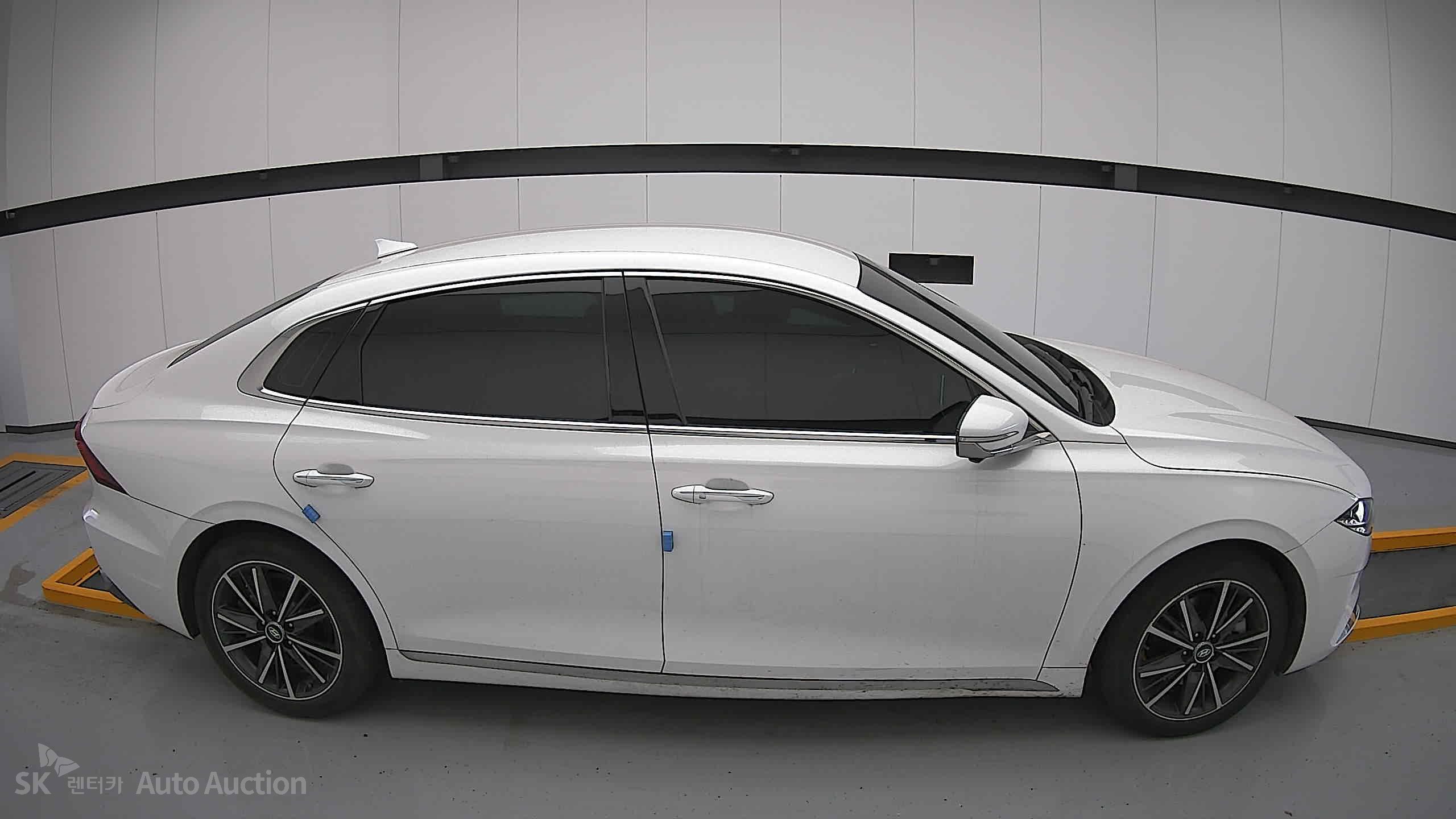 2022 - hyundai grandeur