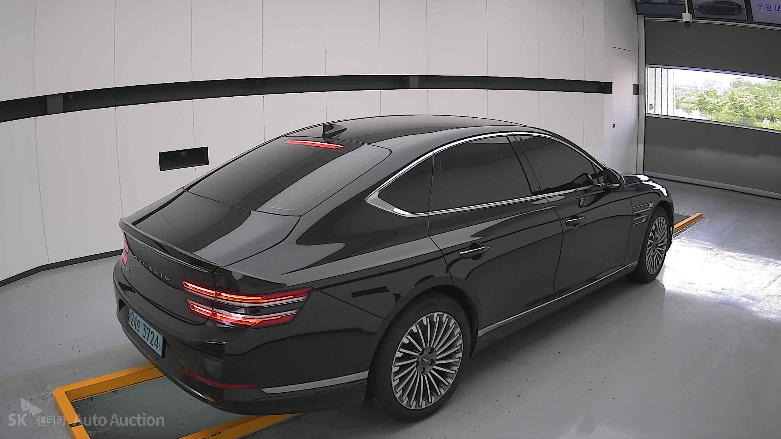 2022 - genesis eg80