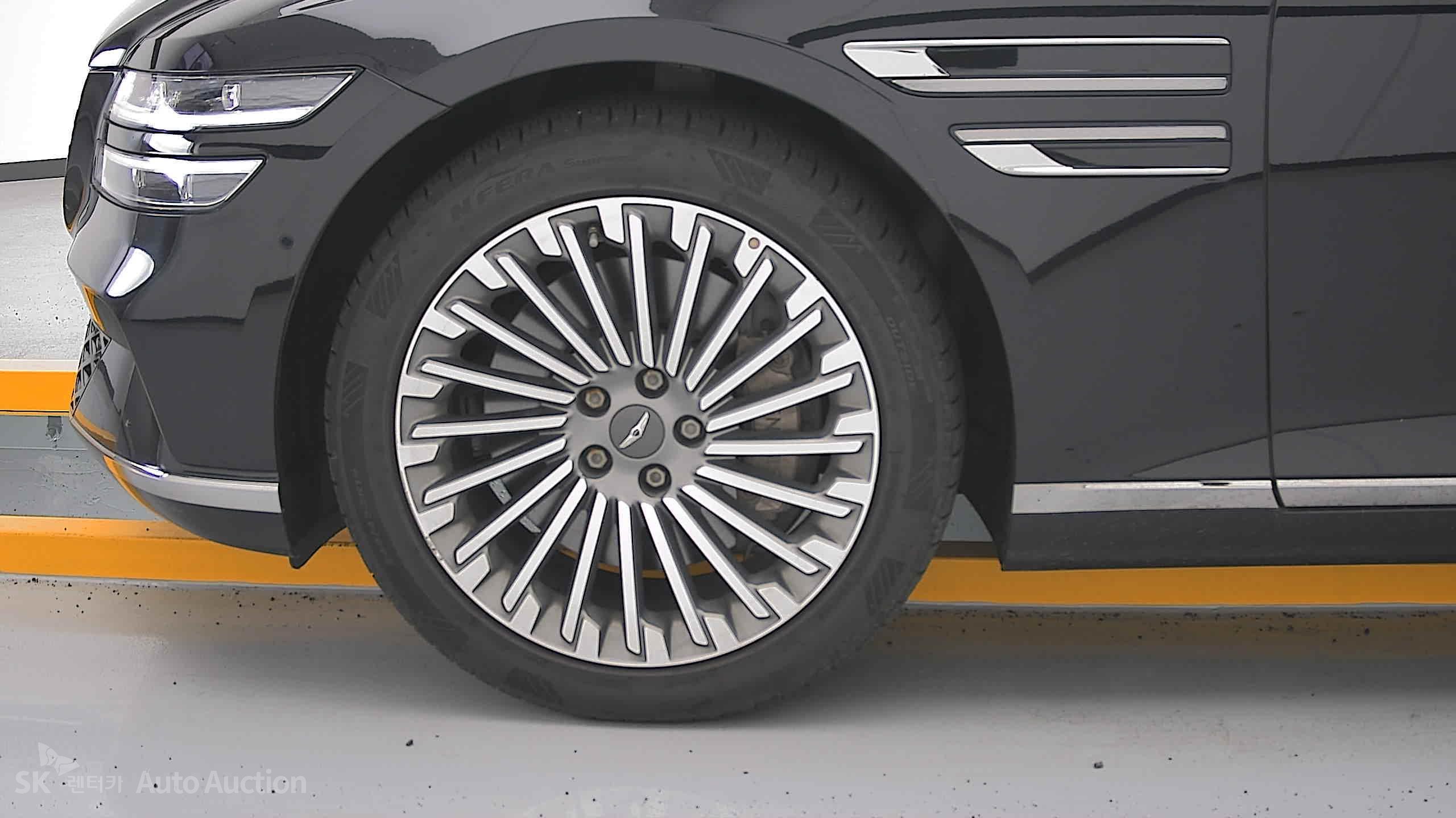 2022 - genesis eg80