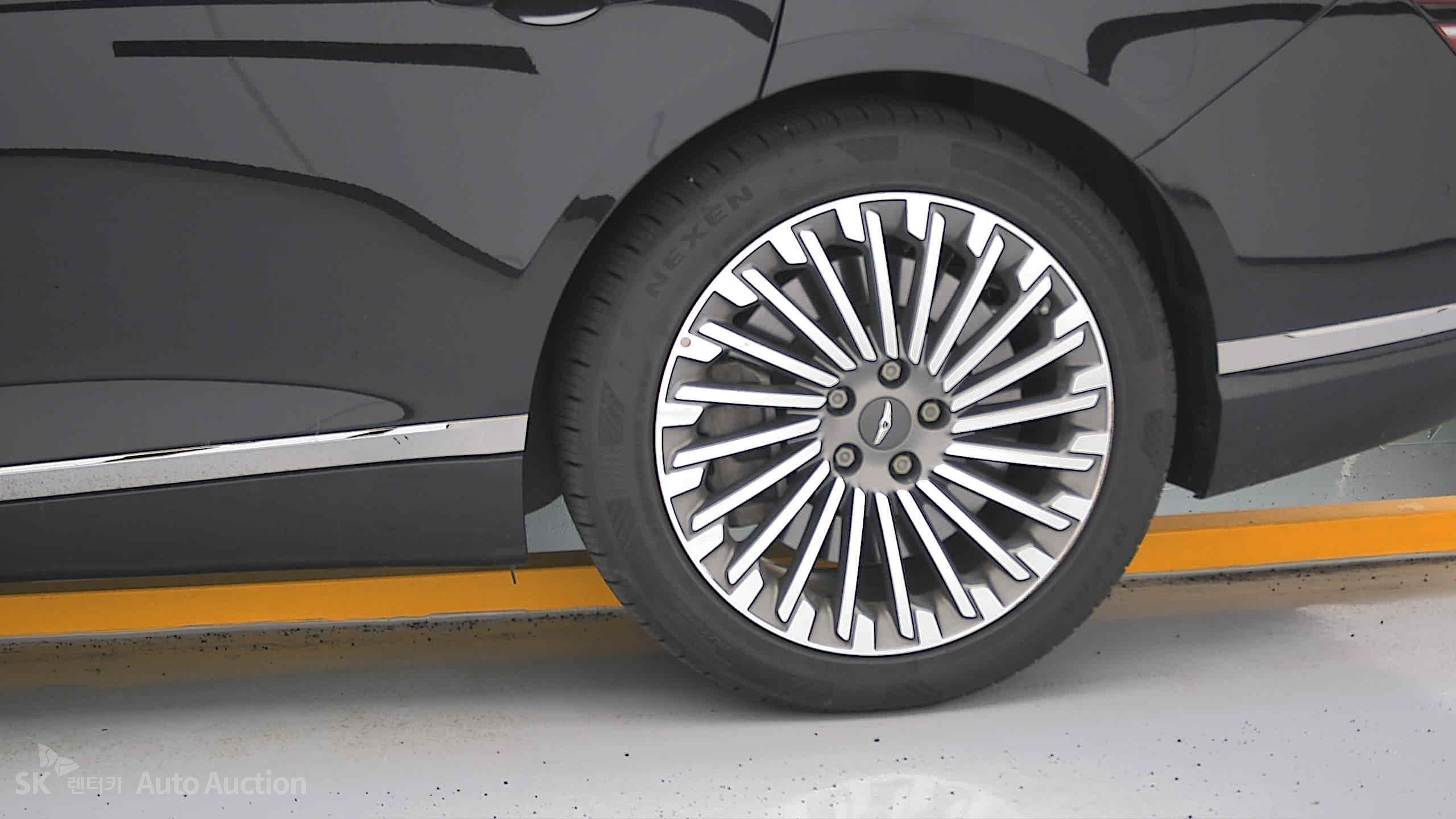 2022 - genesis eg80
