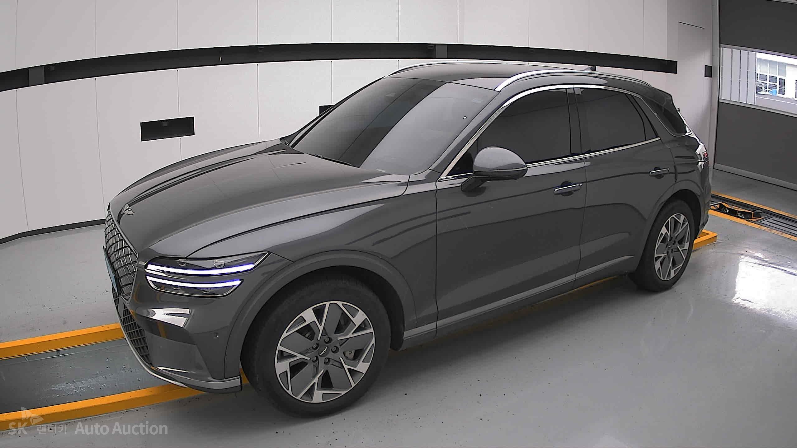2022 - genesis egv70