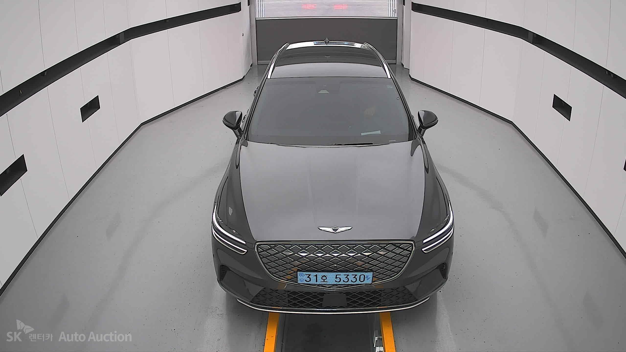 2022 - genesis egv70