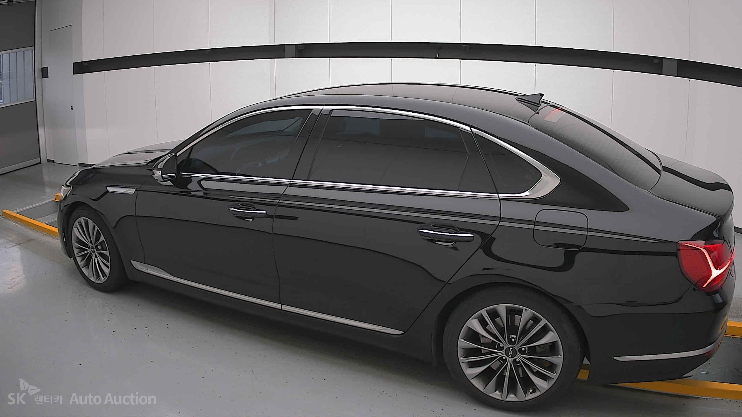 2022 - kia k9