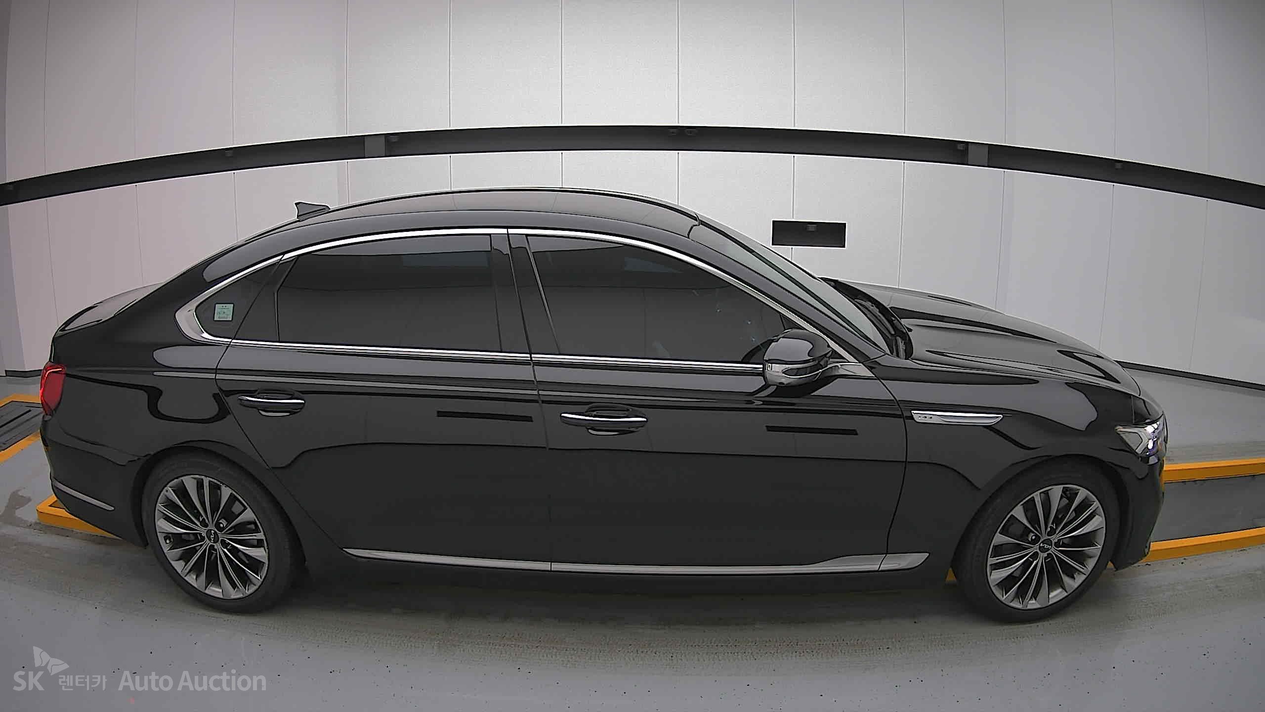 2022 - kia k9