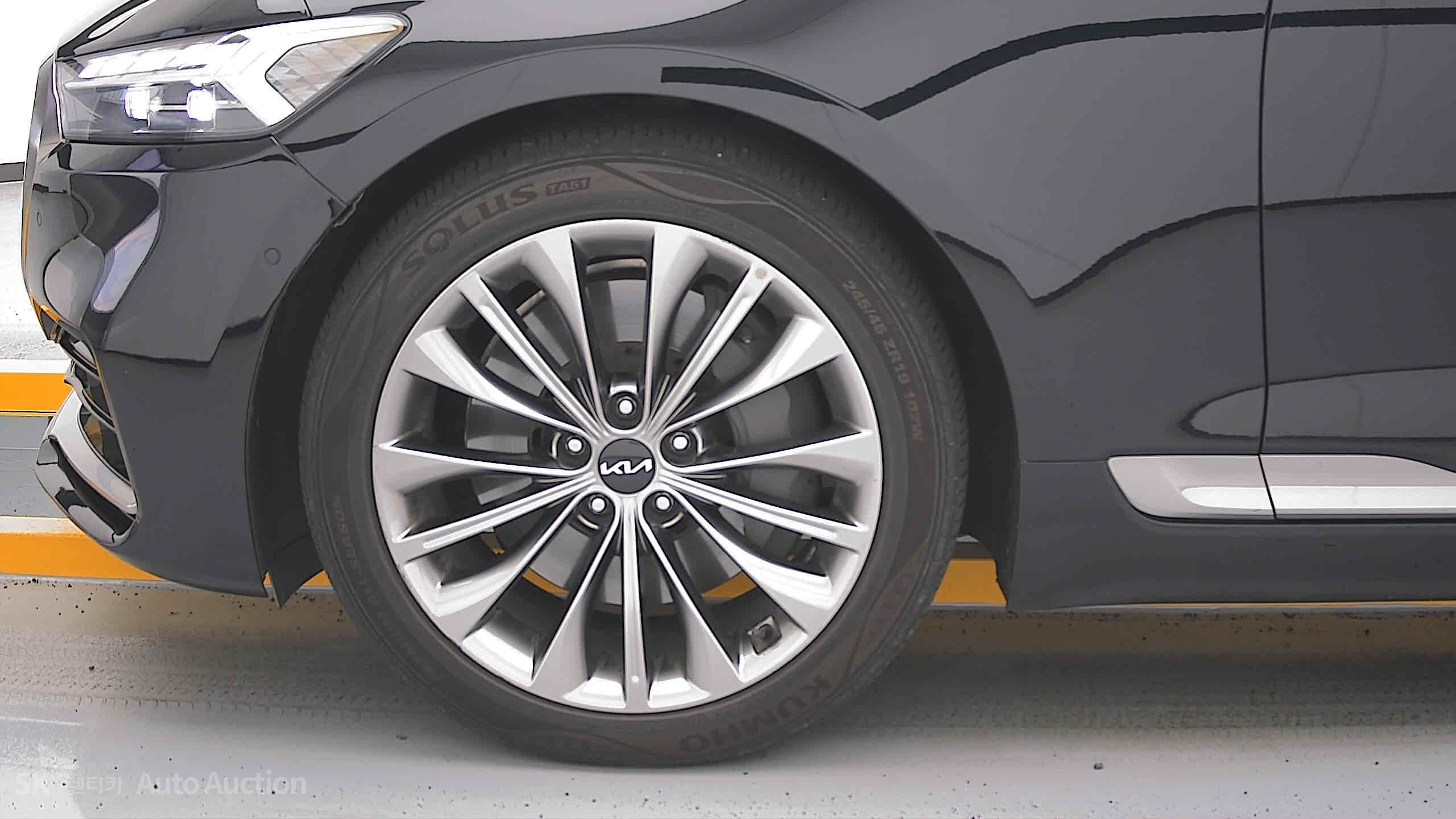 2022 - kia k9