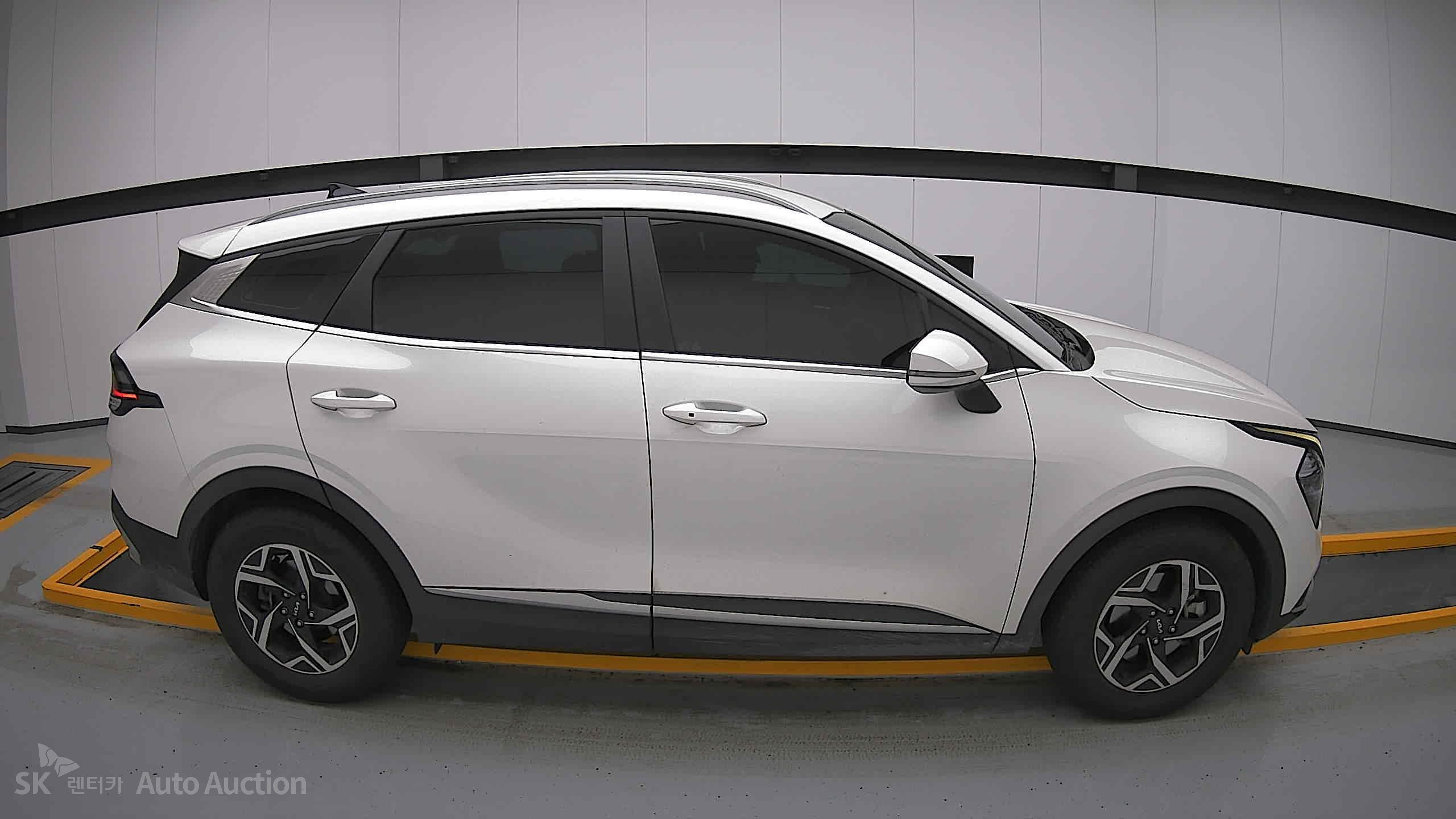2023 - kia sportage