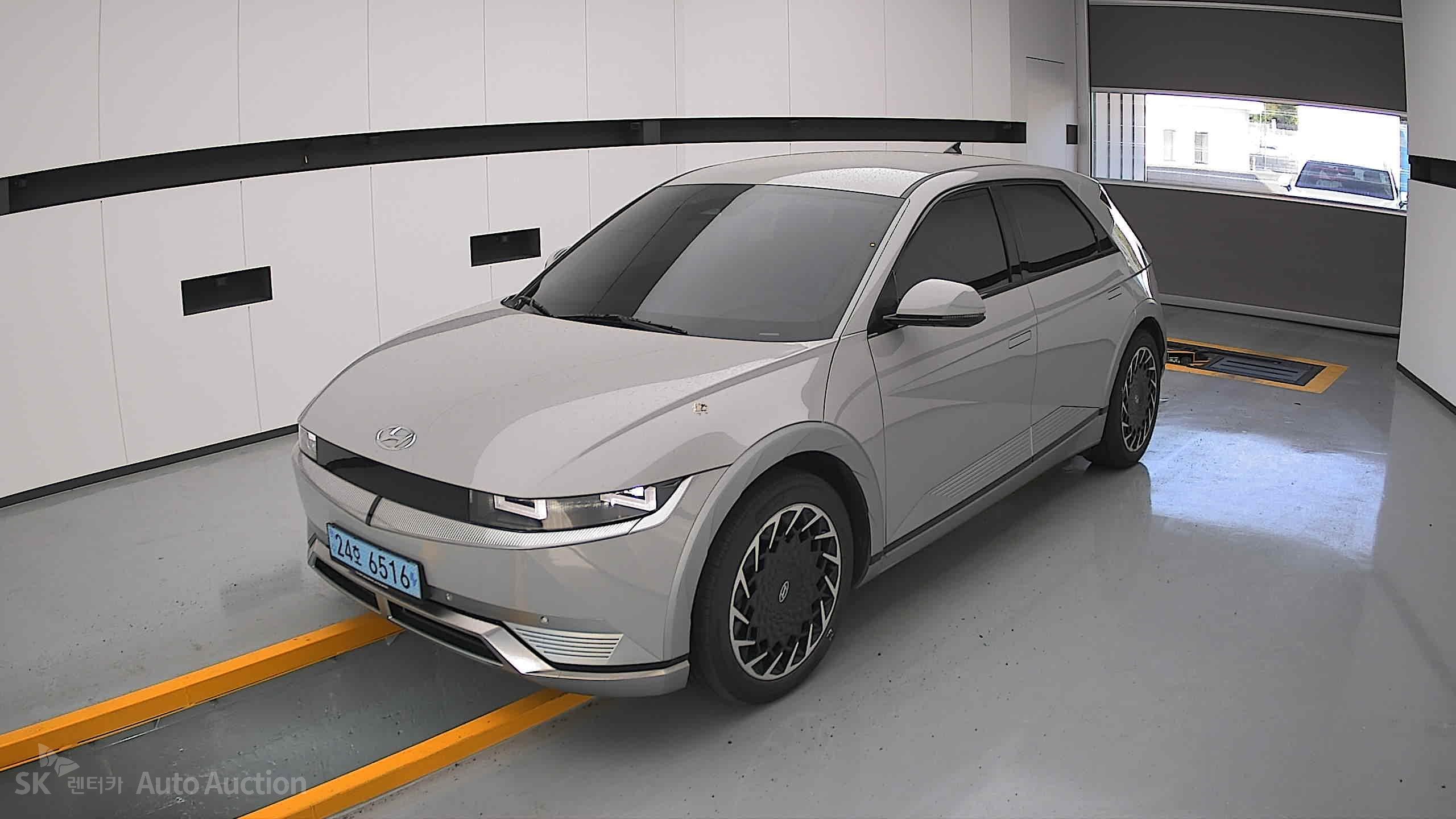2022 - hyundai ioniq
