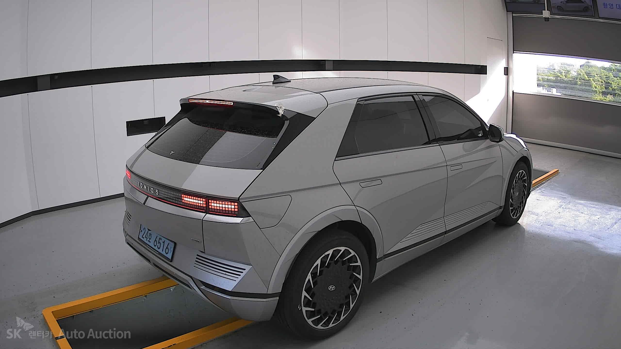 2022 - hyundai ioniq