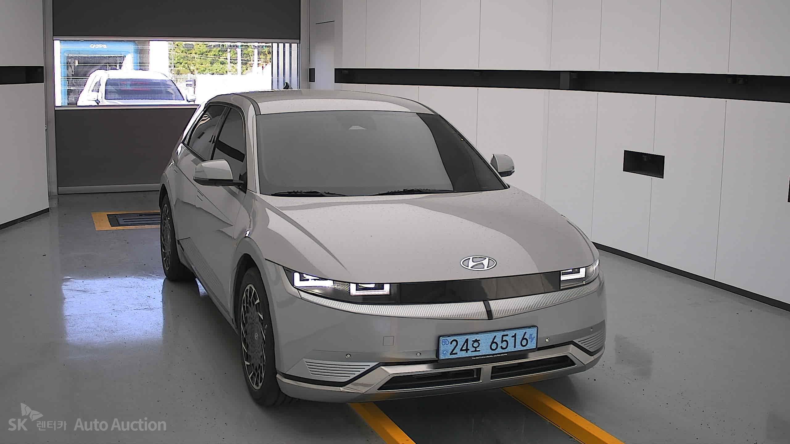 2022 - hyundai ioniq