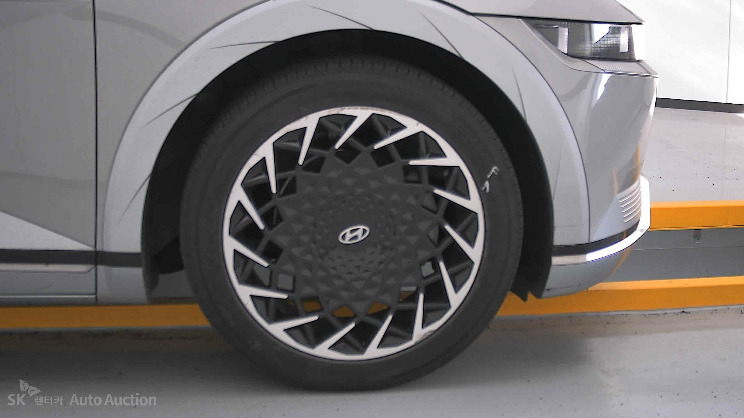 2022 - hyundai ioniq