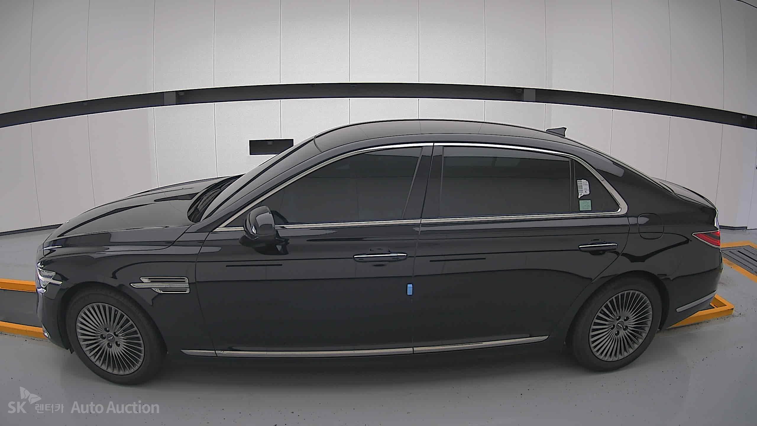 2021 - genesis g90