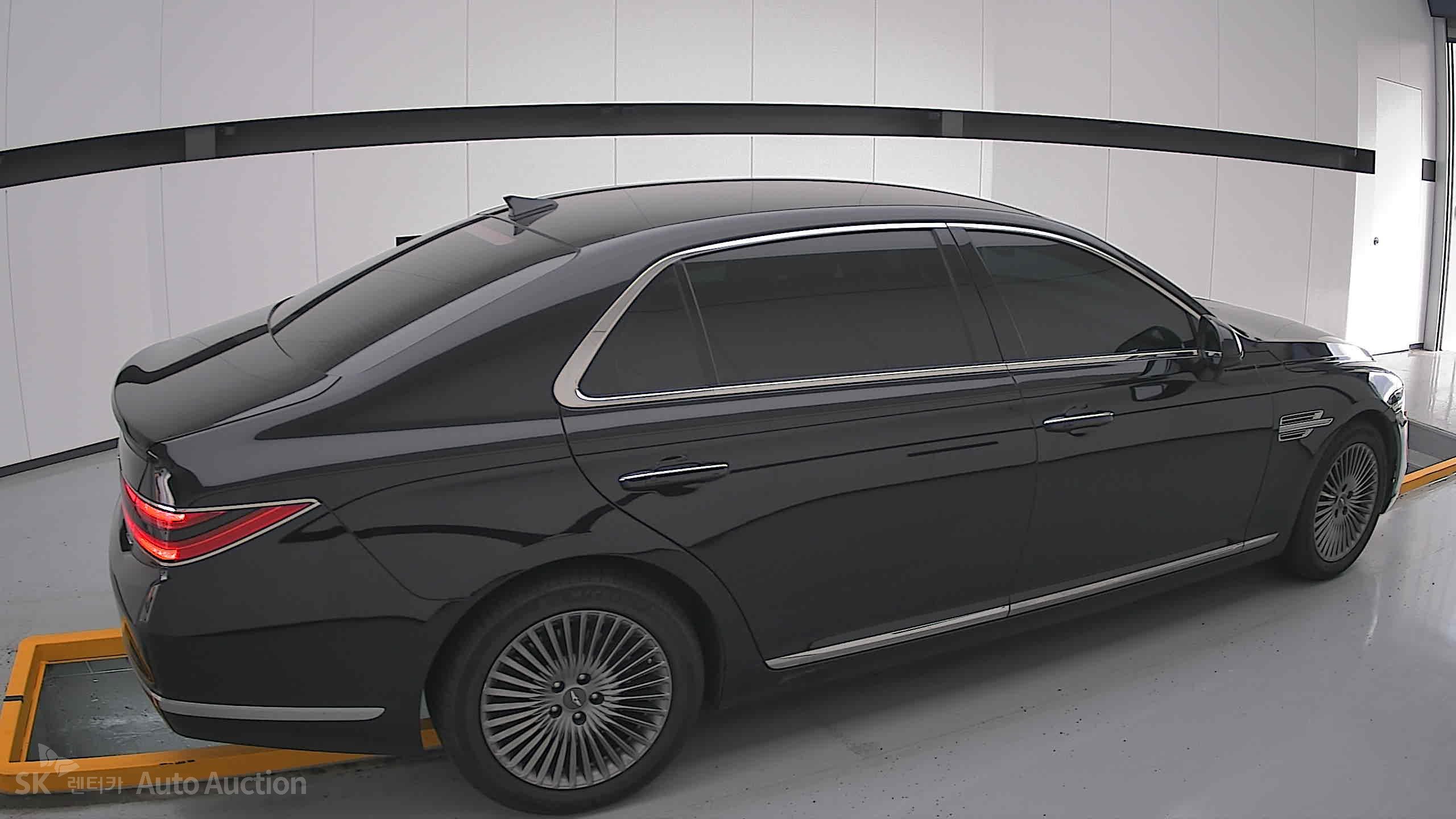 2021 - genesis g90