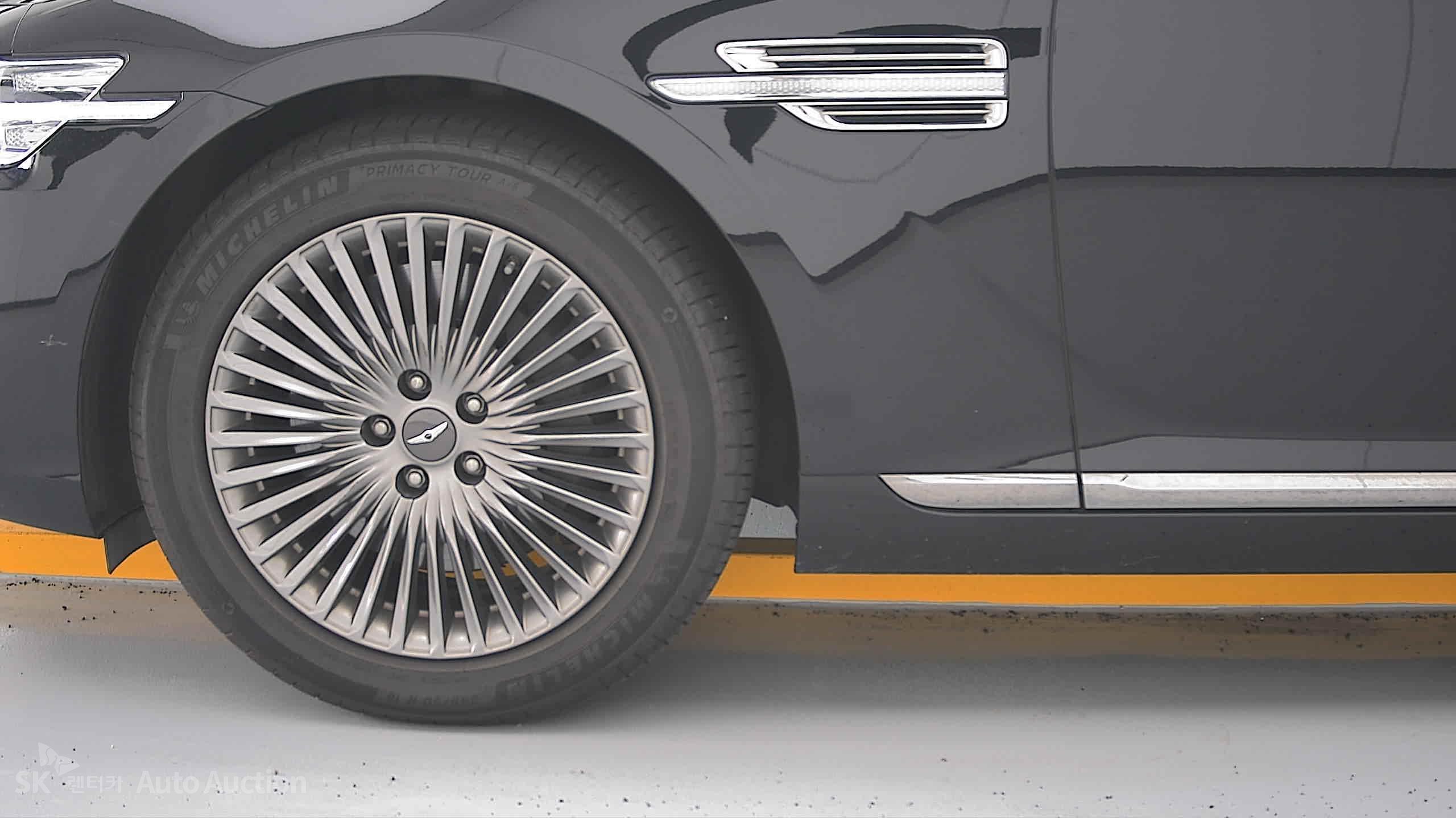 2021 - genesis g90