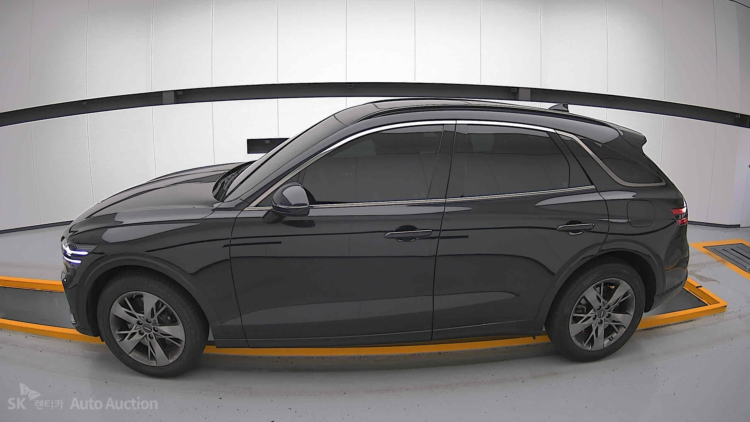 2021 - genesis gv70