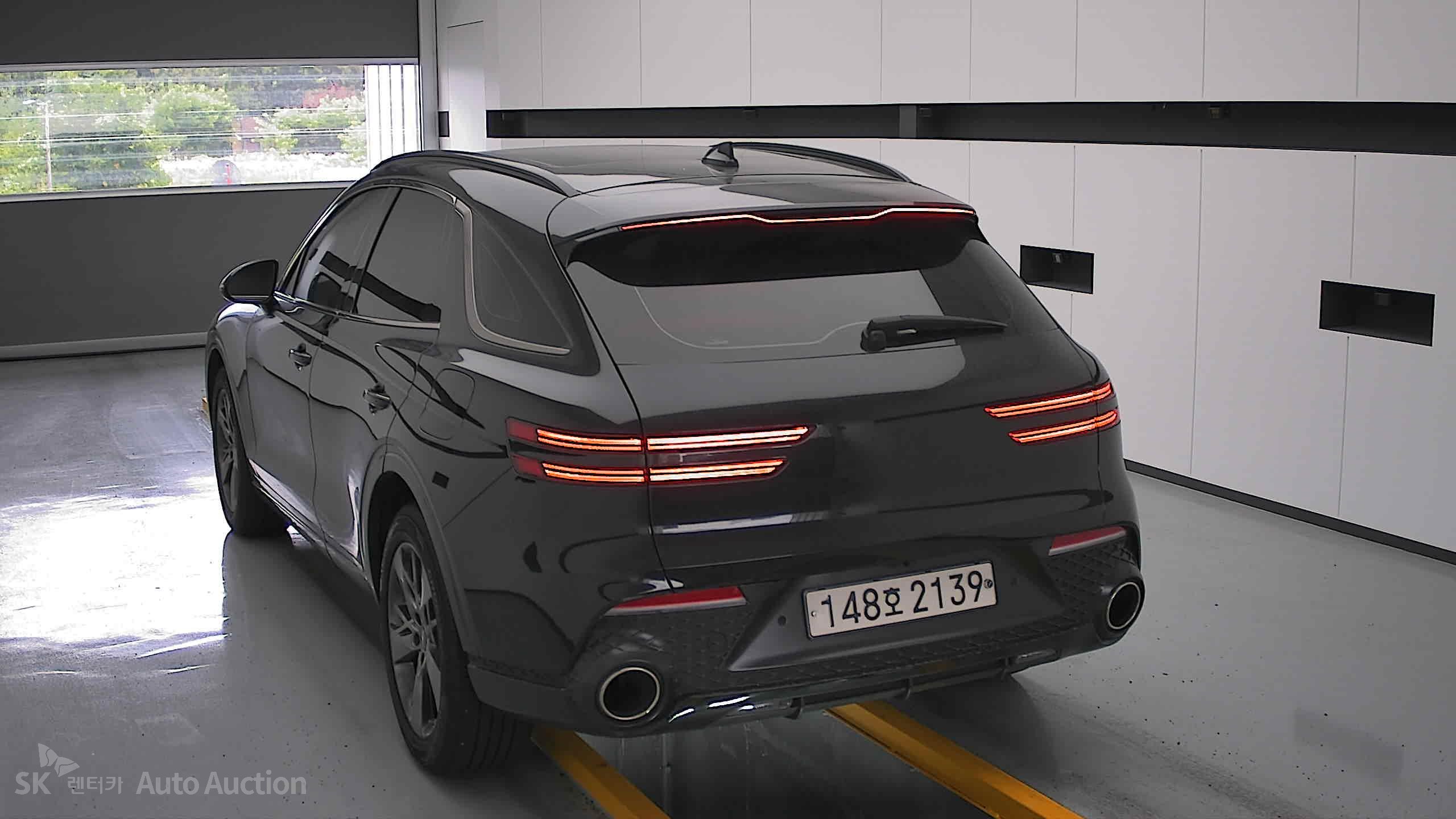 2021 - genesis gv70