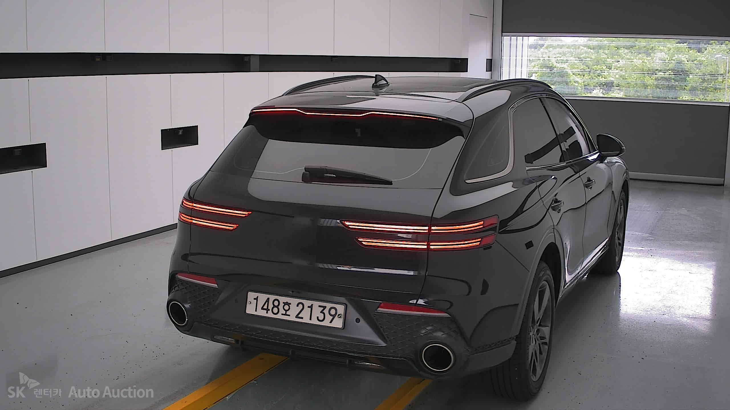 2021 - genesis gv70