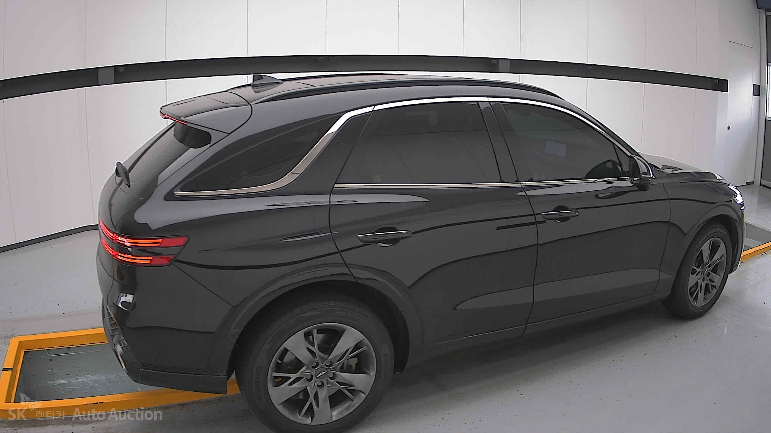 2021 - genesis gv70