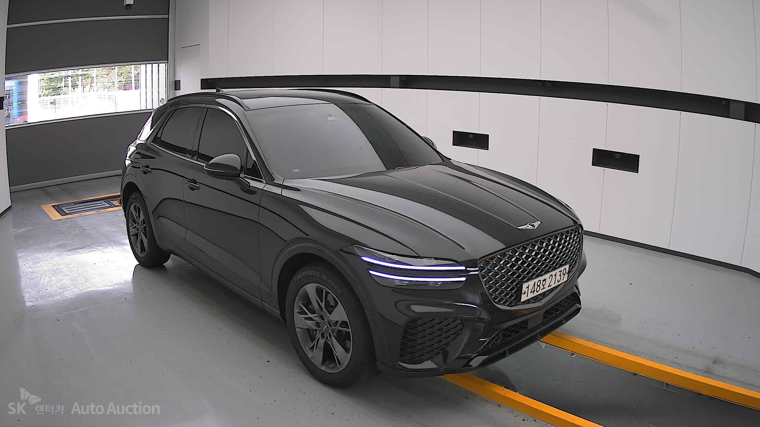2021 - genesis gv70